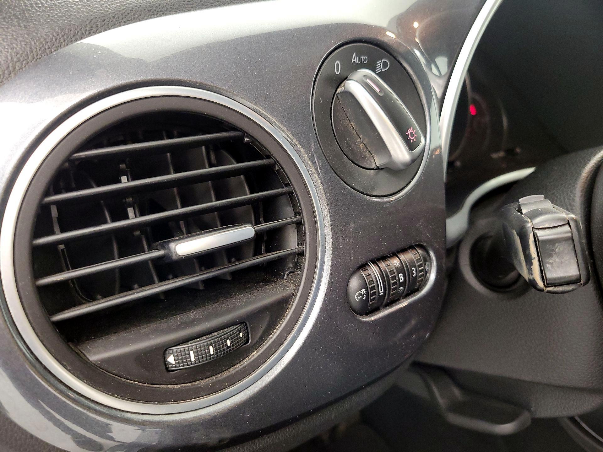 Thumbnail: 2017 Volkswagen Beetle - 13