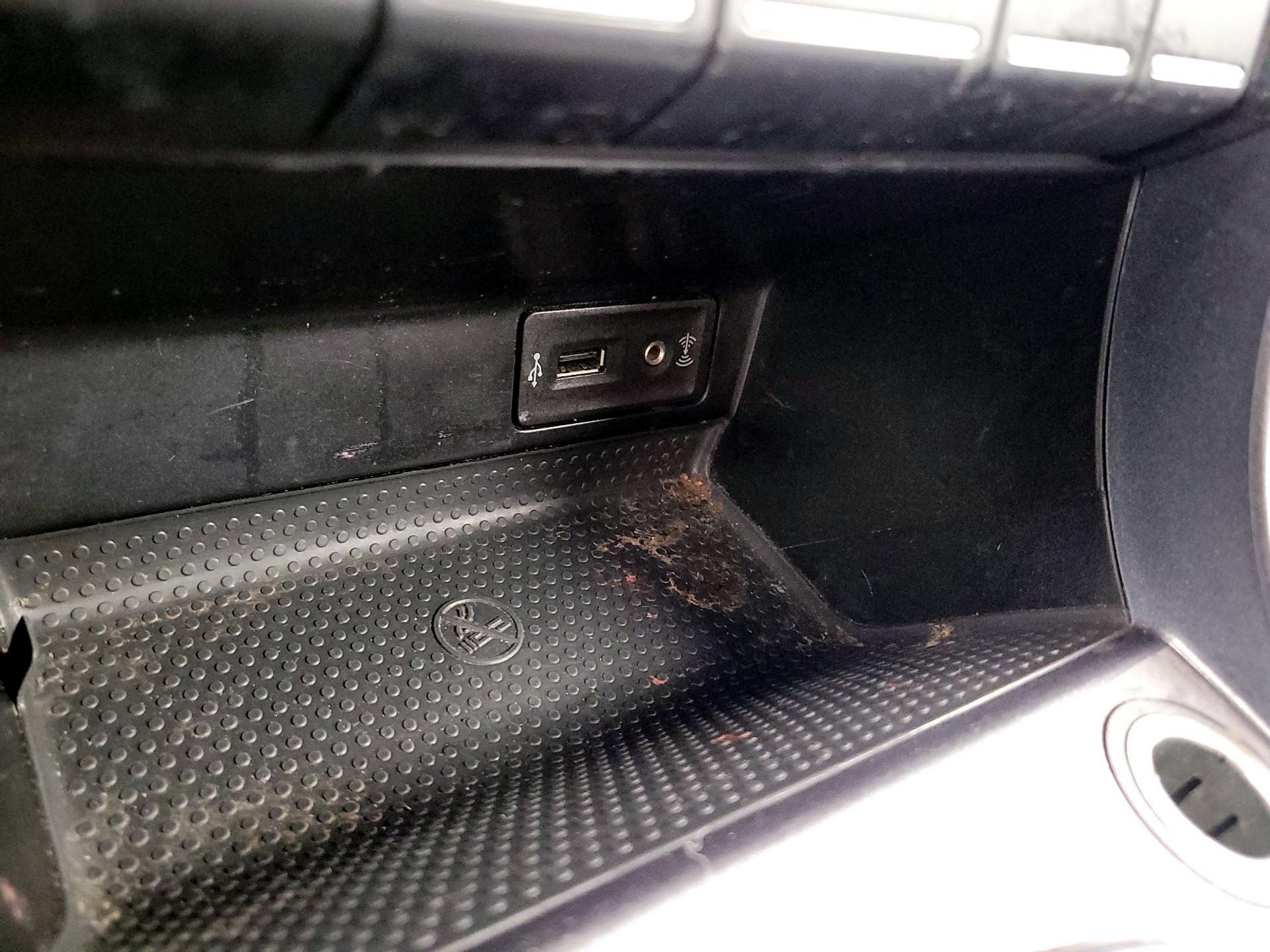 Thumbnail: 2017 Volkswagen Beetle - 19