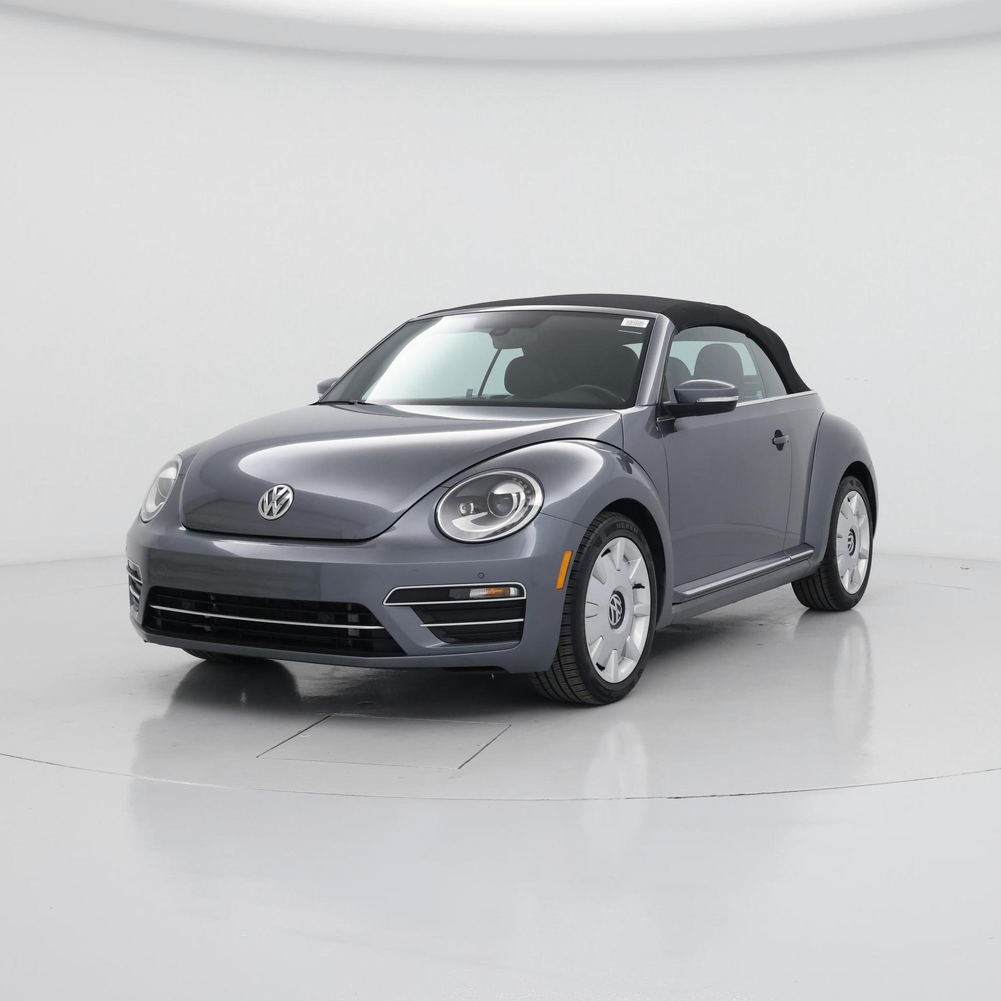 Thumbnail: 2017 Volkswagen Beetle - 4