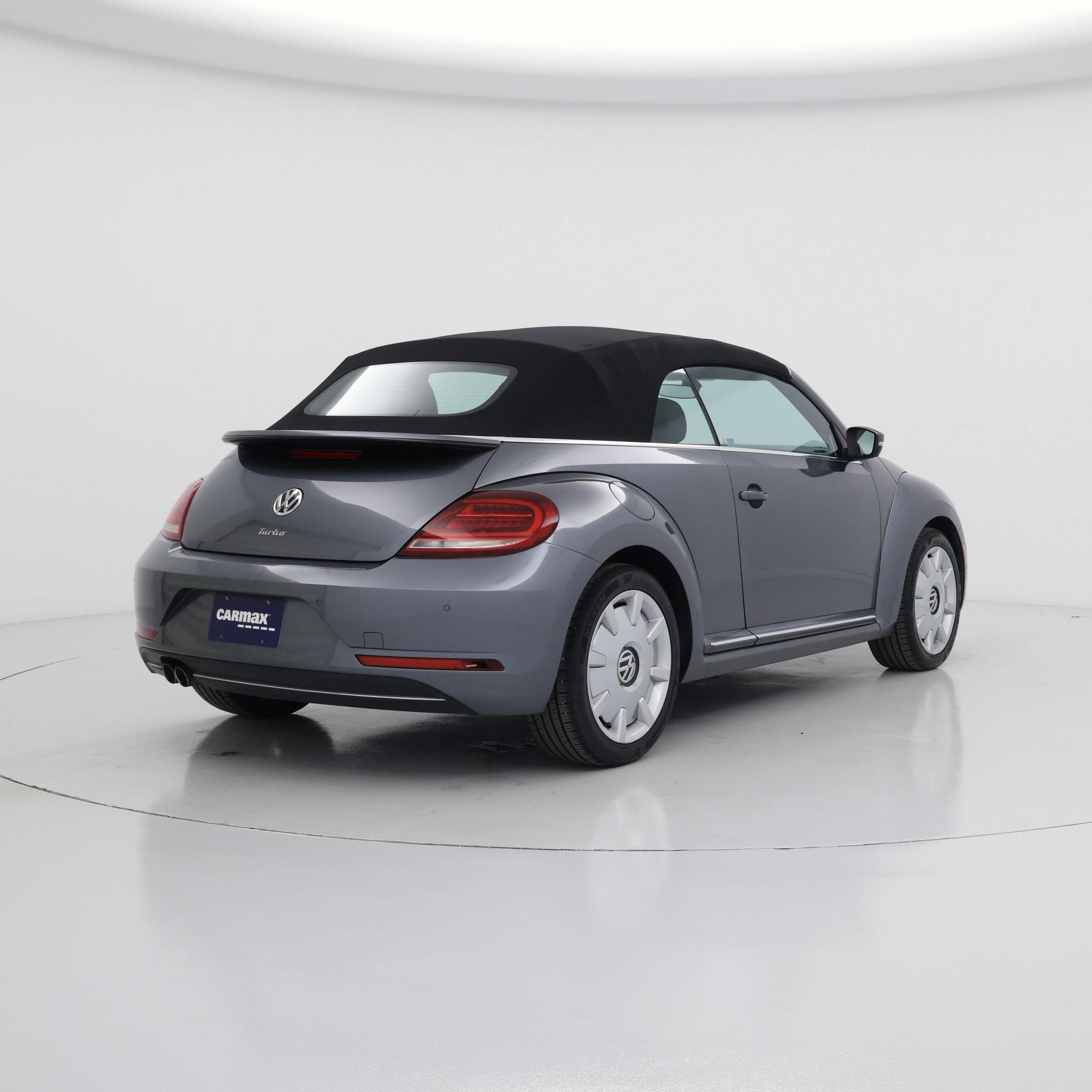 Thumbnail: 2017 Volkswagen Beetle - 8