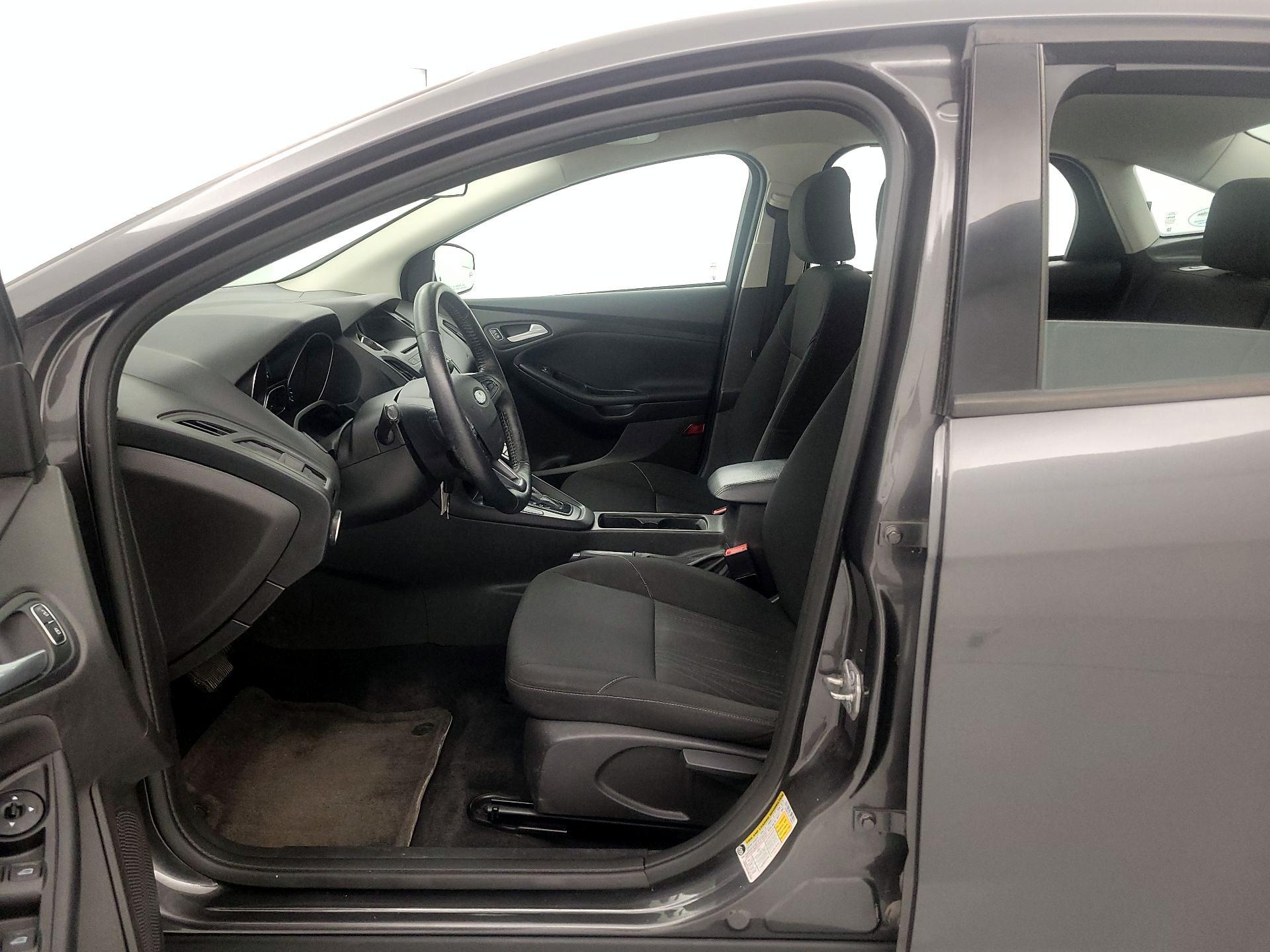 Thumbnail: 2015 Ford Focus - 11