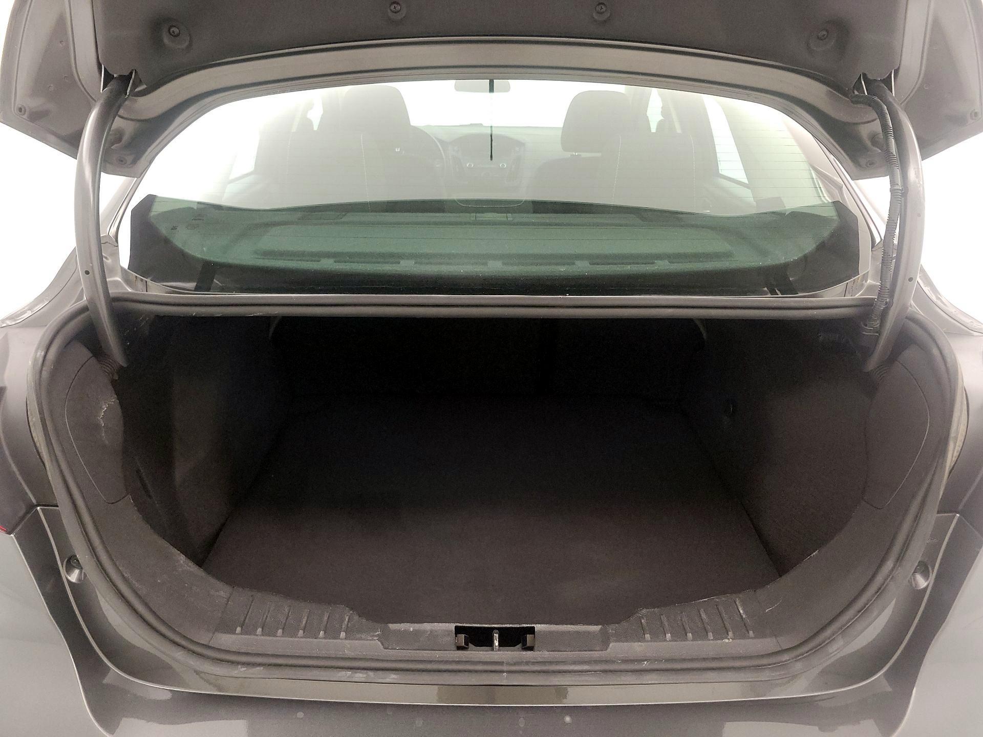 Thumbnail: 2015 Ford Focus - 20