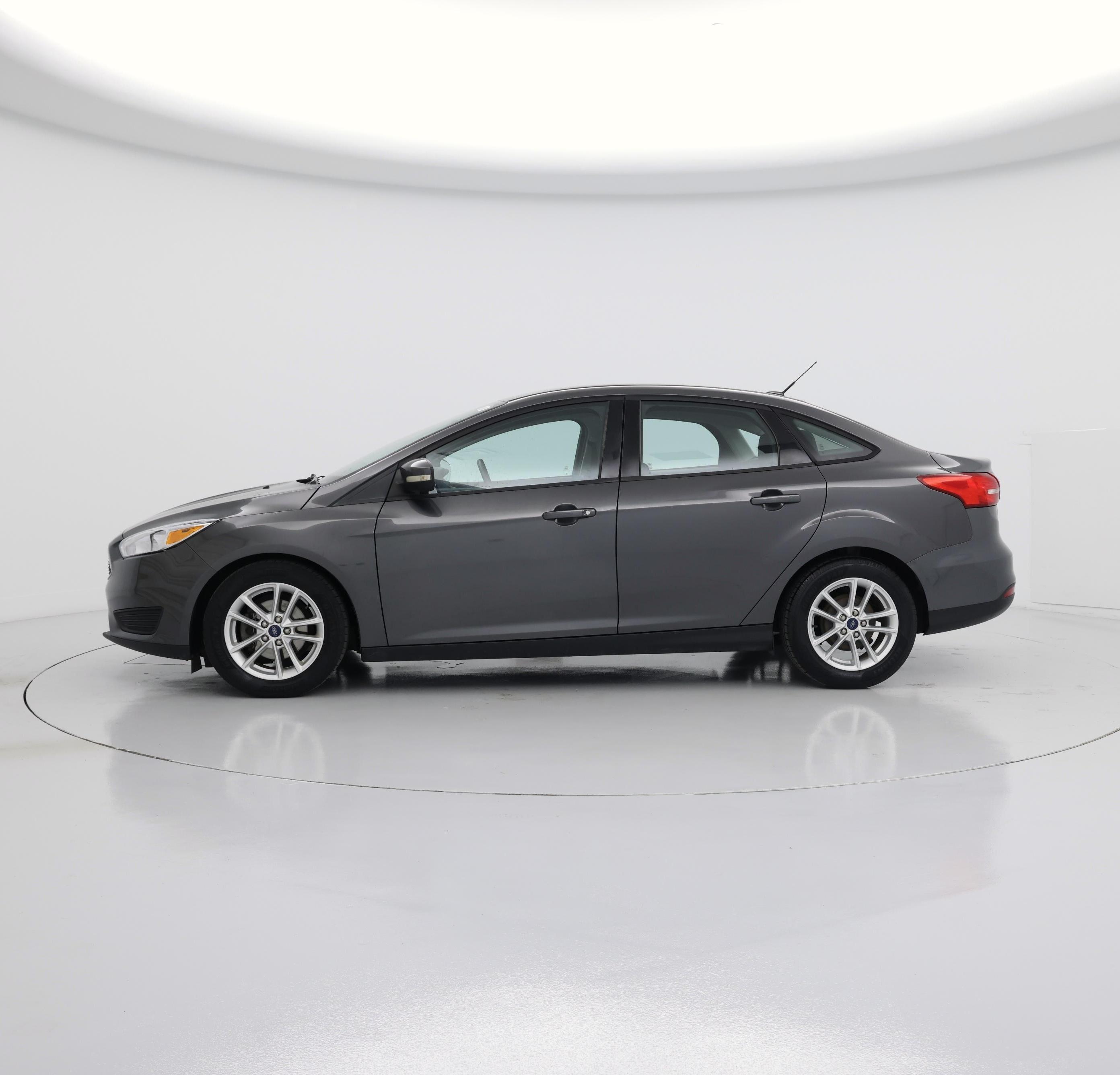 Thumbnail: 2015 Ford Focus - 3