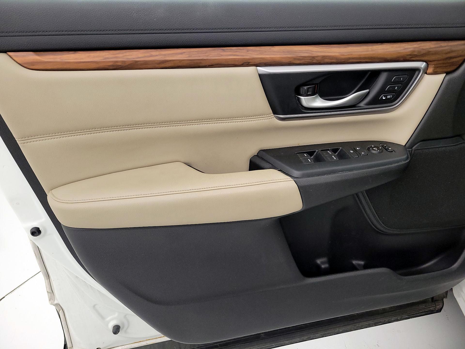 Thumbnail: 2017 Honda CR-V - 12