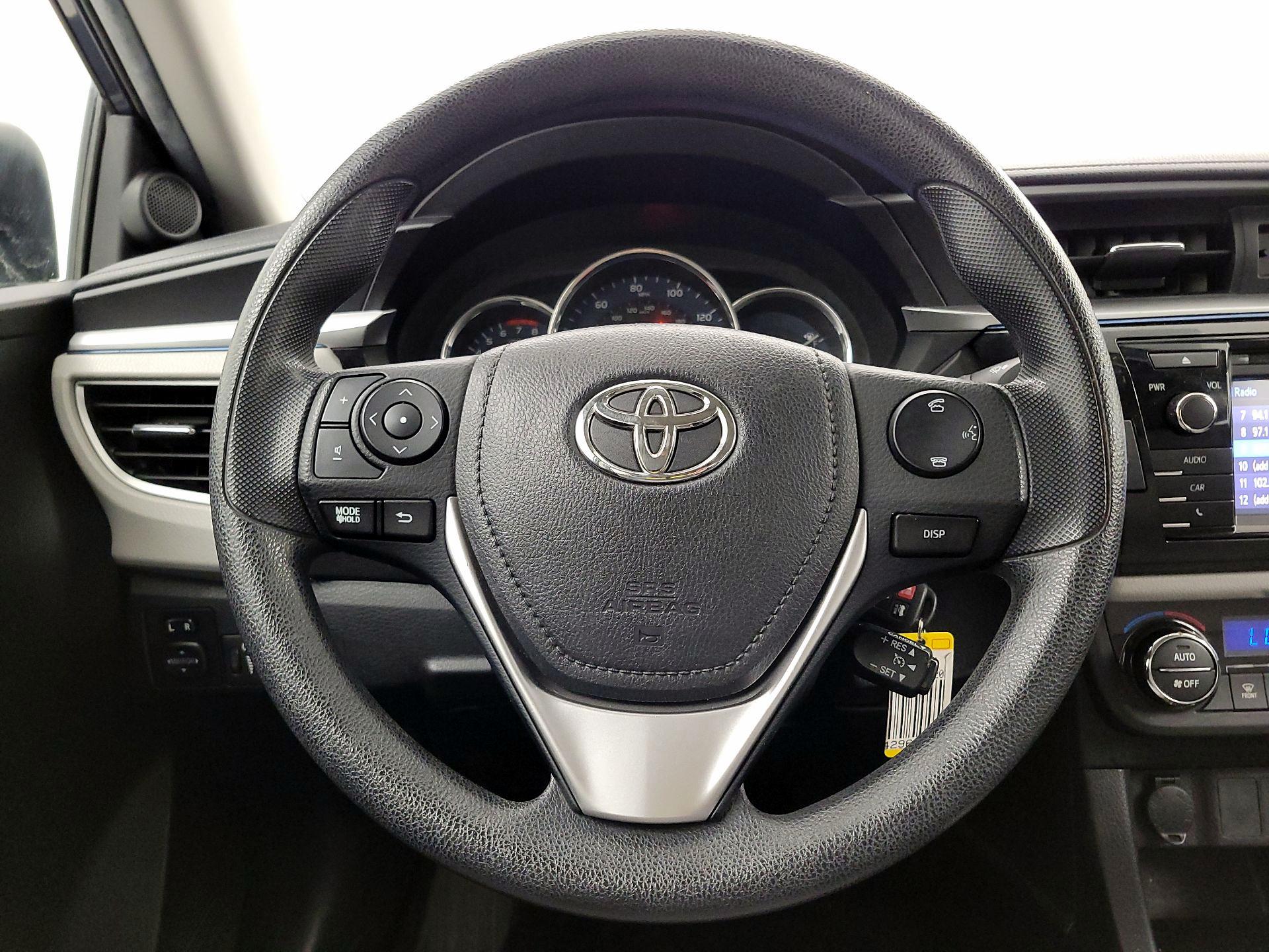 Thumbnail: 2015 Toyota Corolla - 10