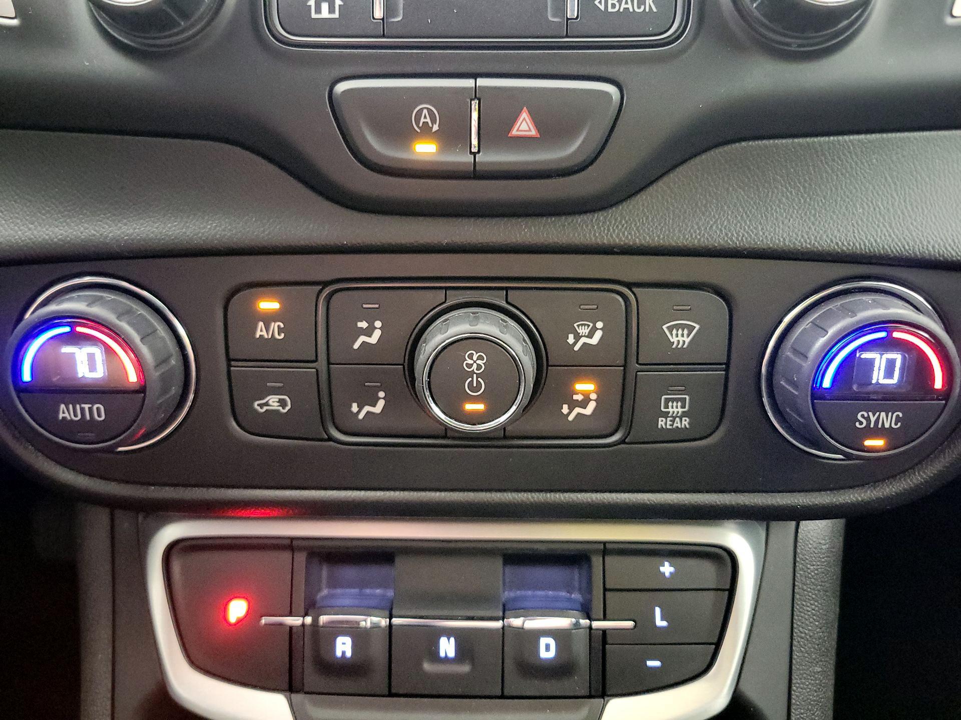 Thumbnail: 2022 GMC Terrain - 17