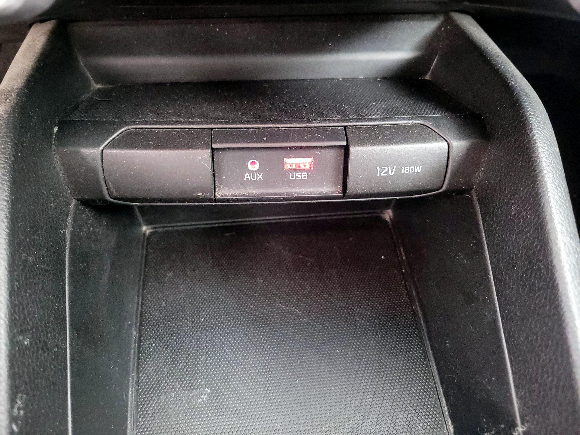 Thumbnail: 2019 Kia Rio - 18