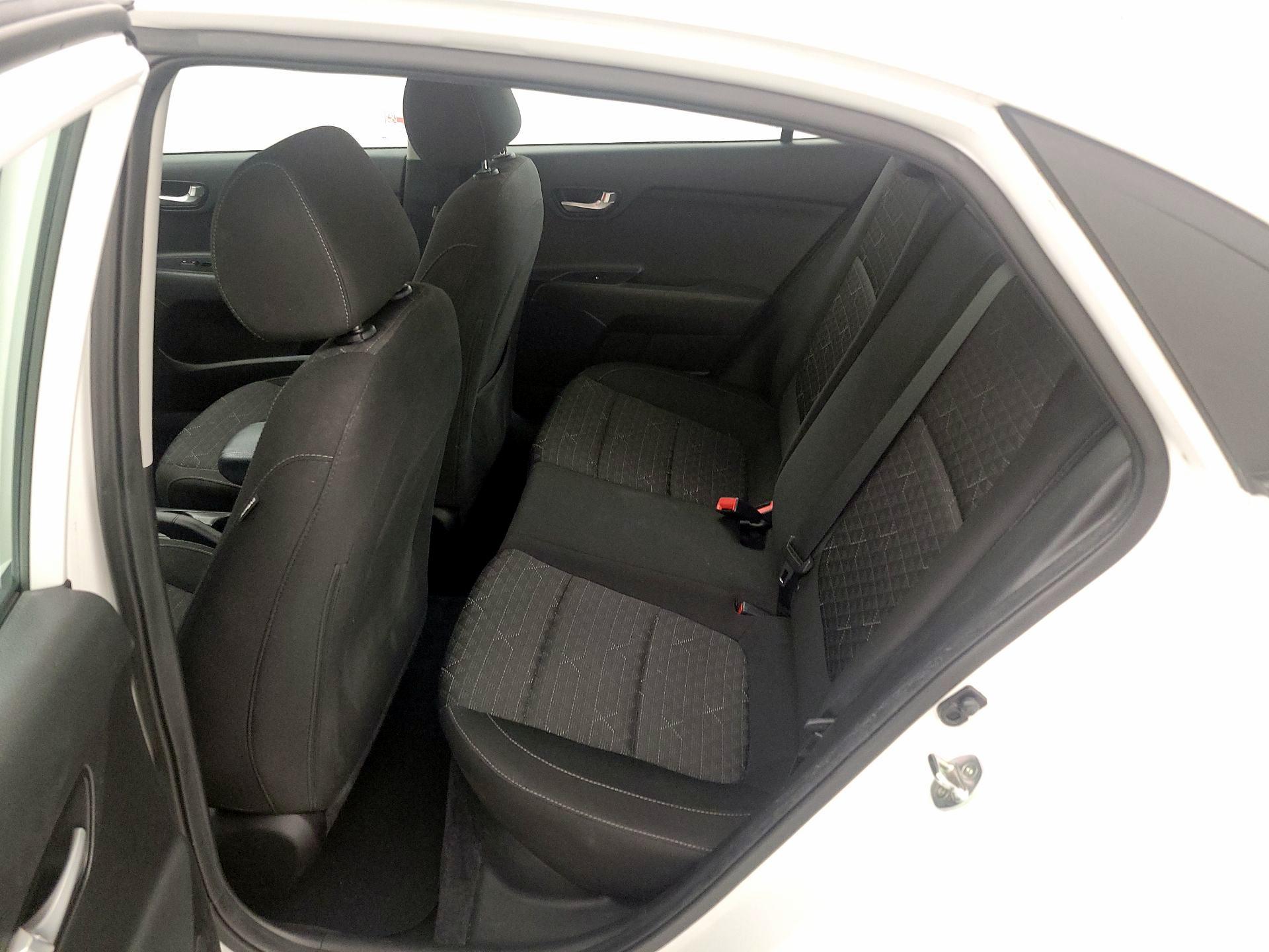 Thumbnail: 2019 Kia Rio - 19