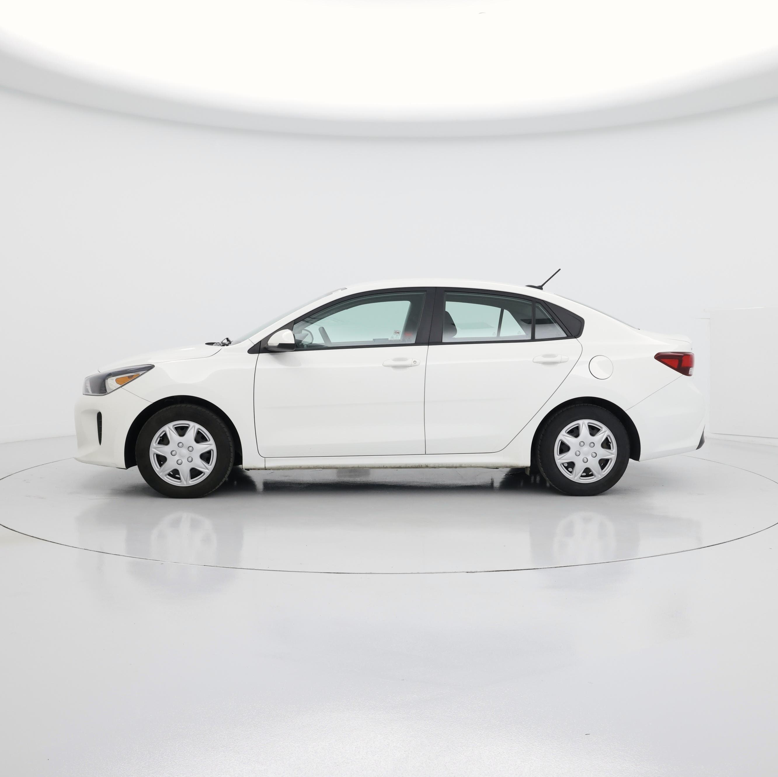 Thumbnail: 2019 Kia Rio - 3