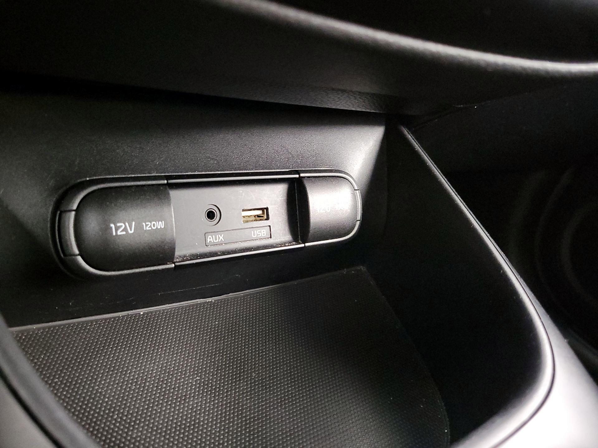 Thumbnail: 2016 Kia Soul - 18