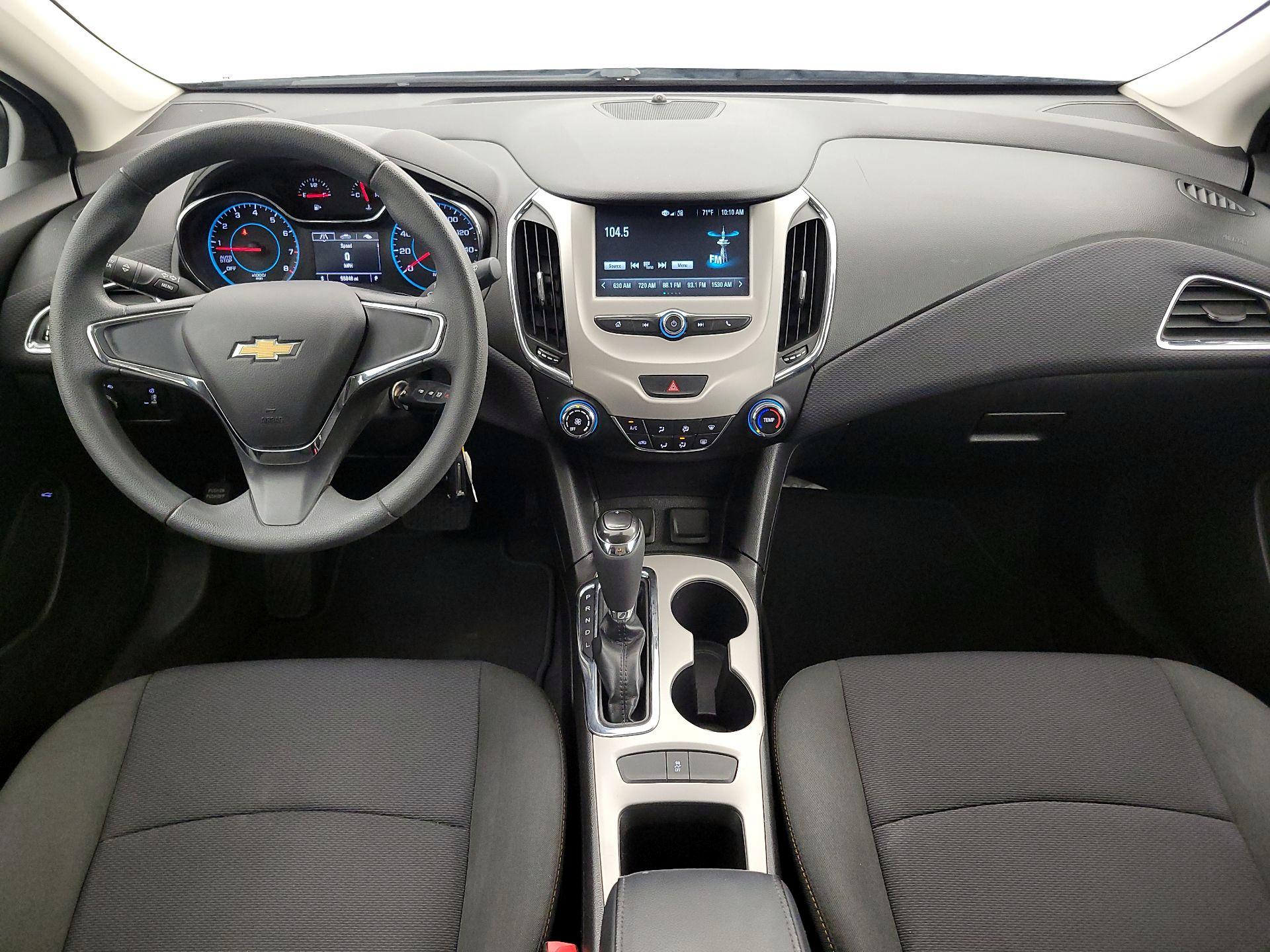 Thumbnail: 2017 Chevrolet Cruze - 9