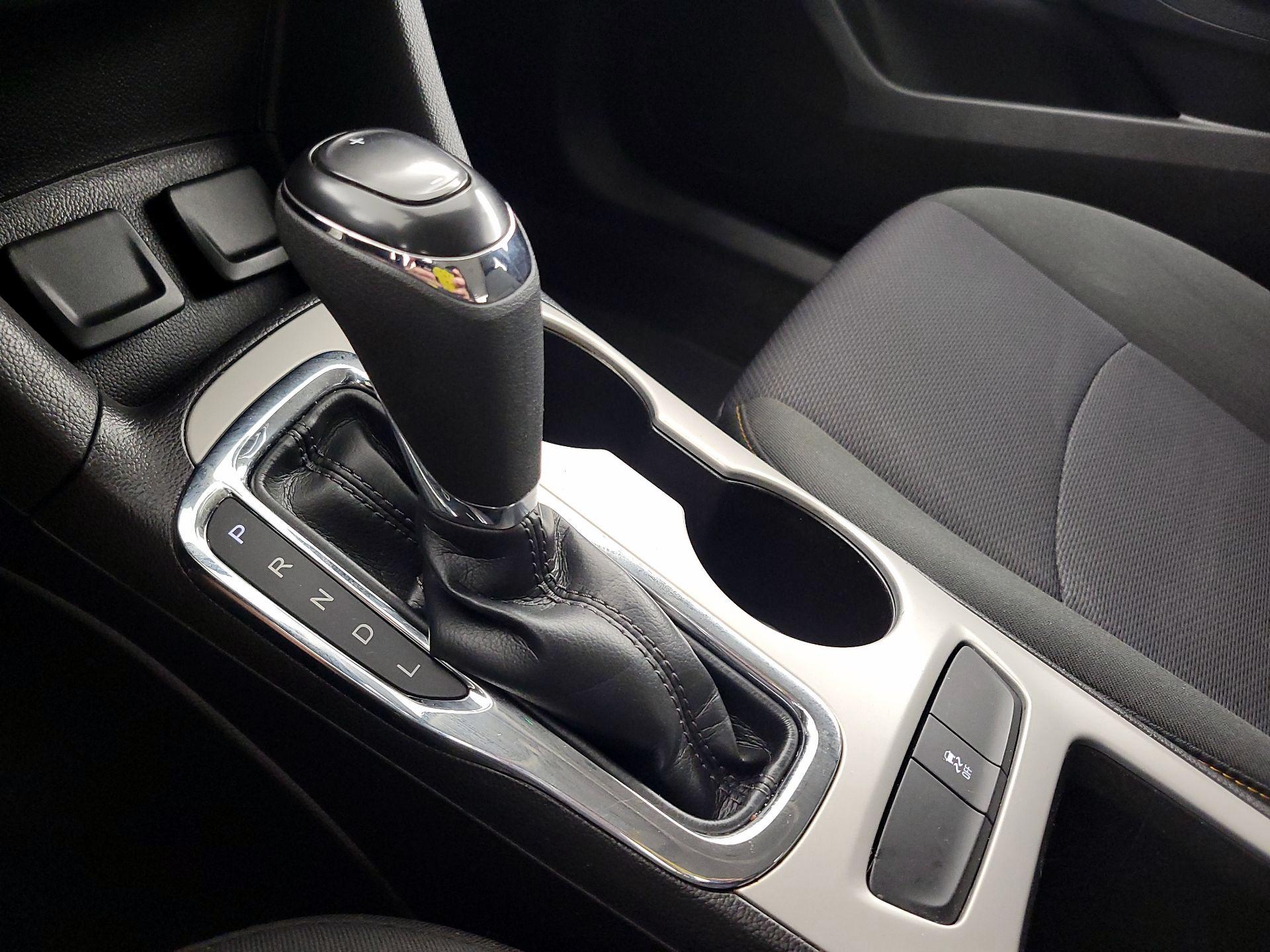 Thumbnail: 2017 Chevrolet Cruze - 17