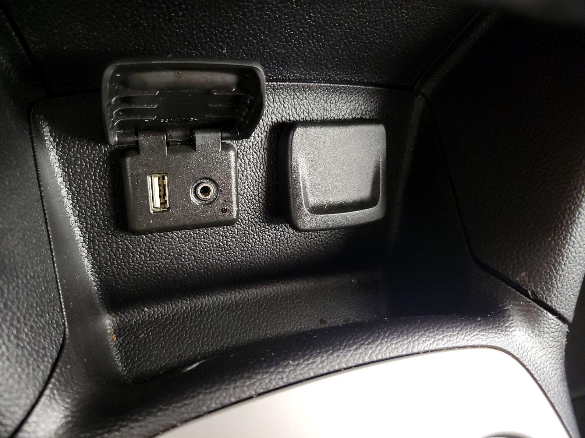 Thumbnail: 2017 Chevrolet Cruze - 18