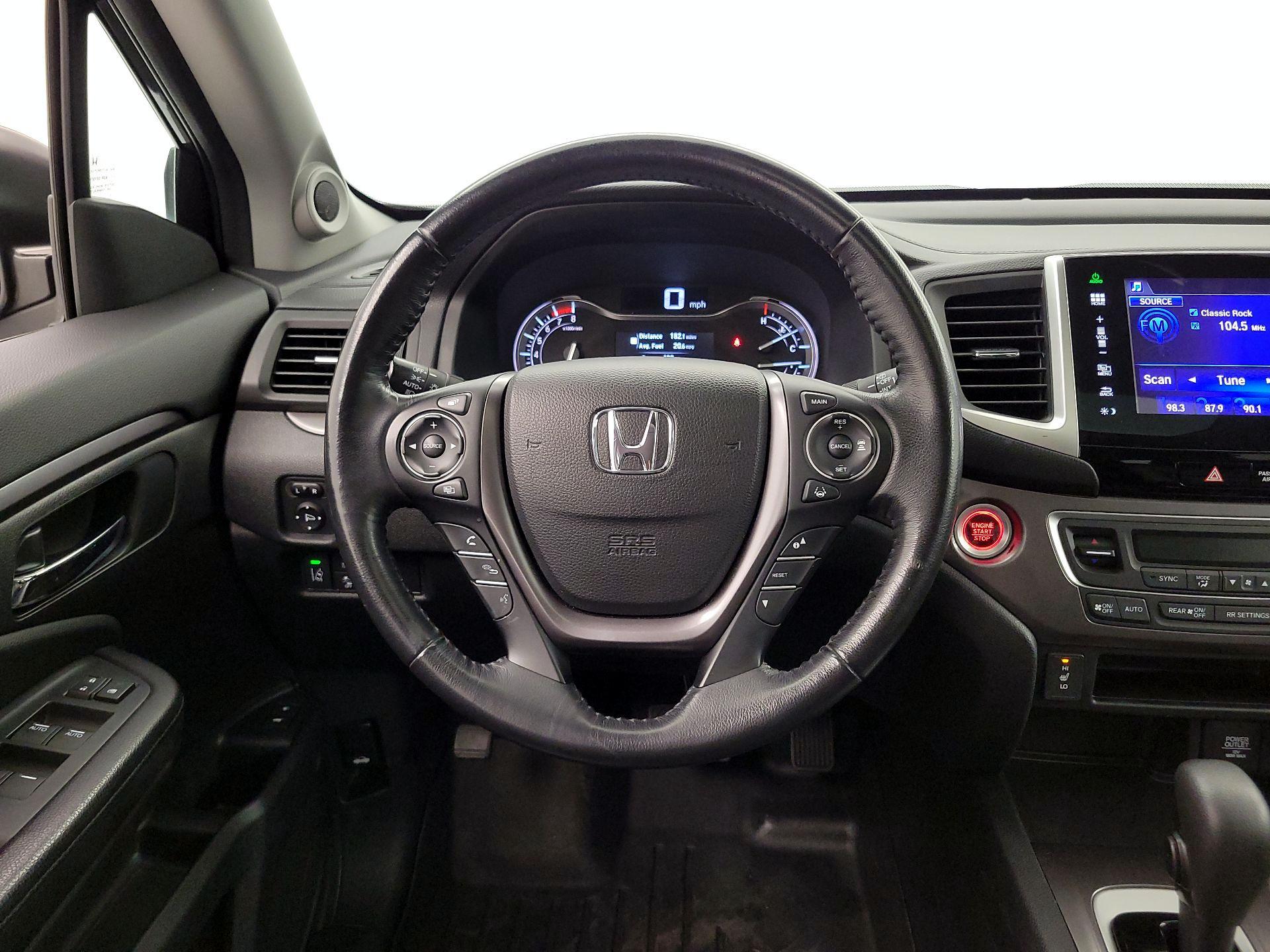 Thumbnail: 2016 Honda Pilot - 10