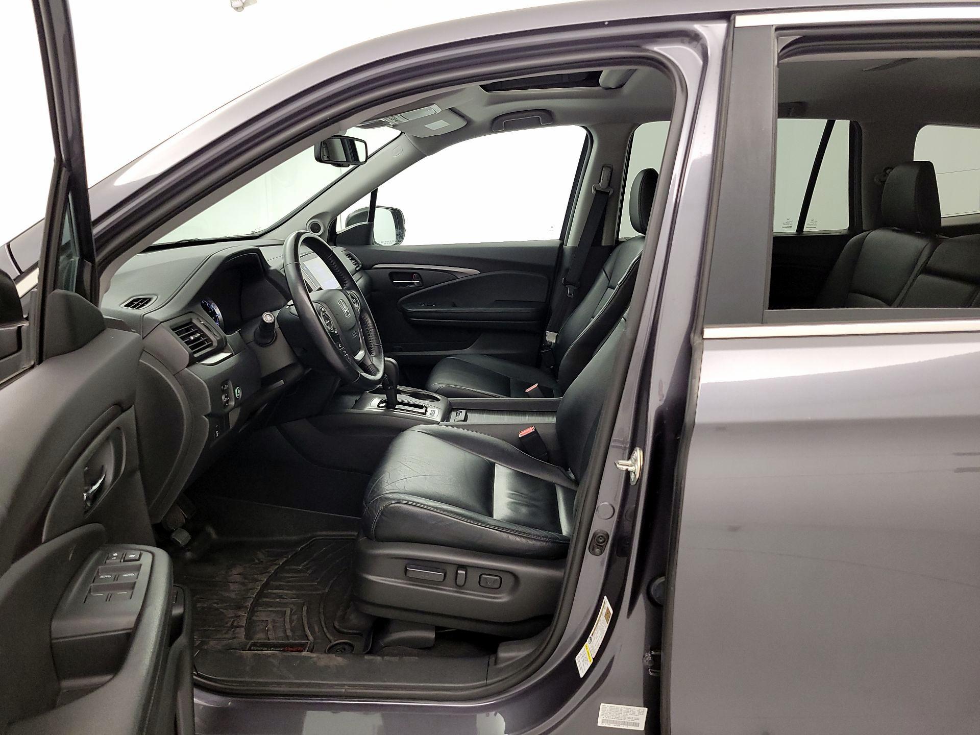 Thumbnail: 2016 Honda Pilot - 11