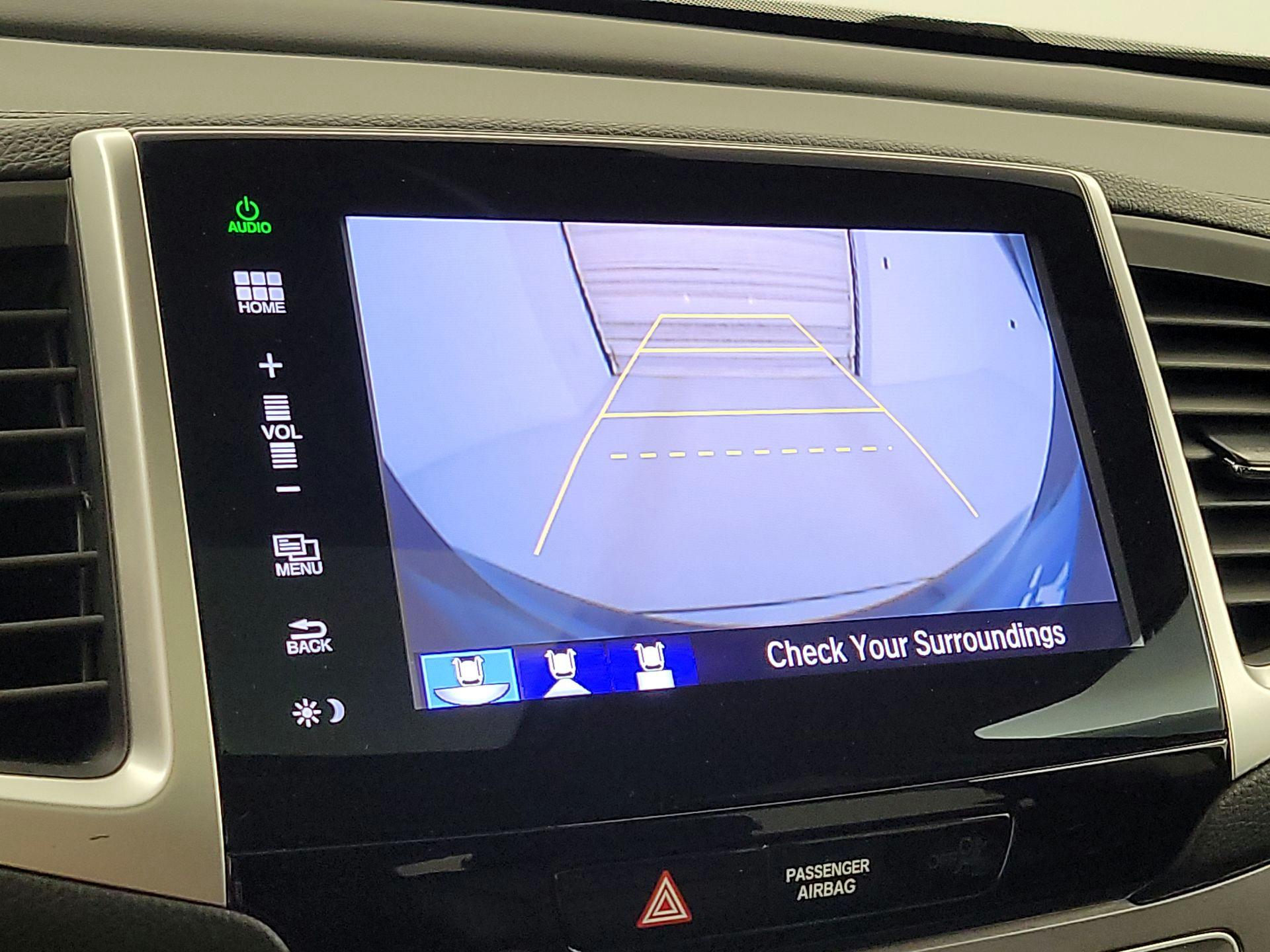 Thumbnail: 2016 Honda Pilot - 14