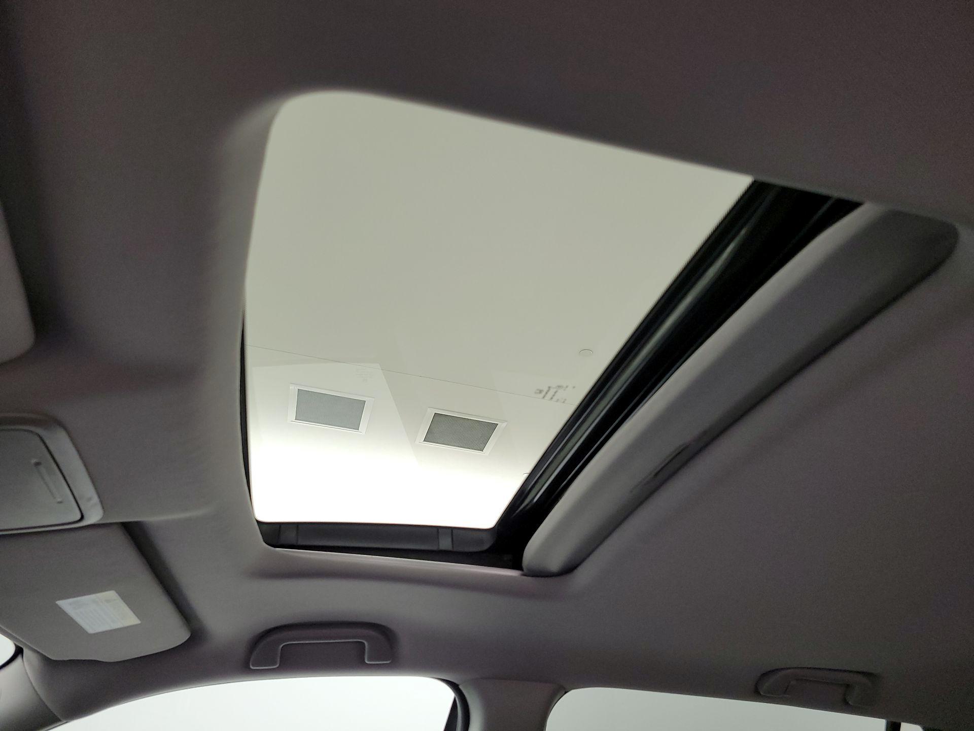 Thumbnail: 2016 Honda Pilot - 19