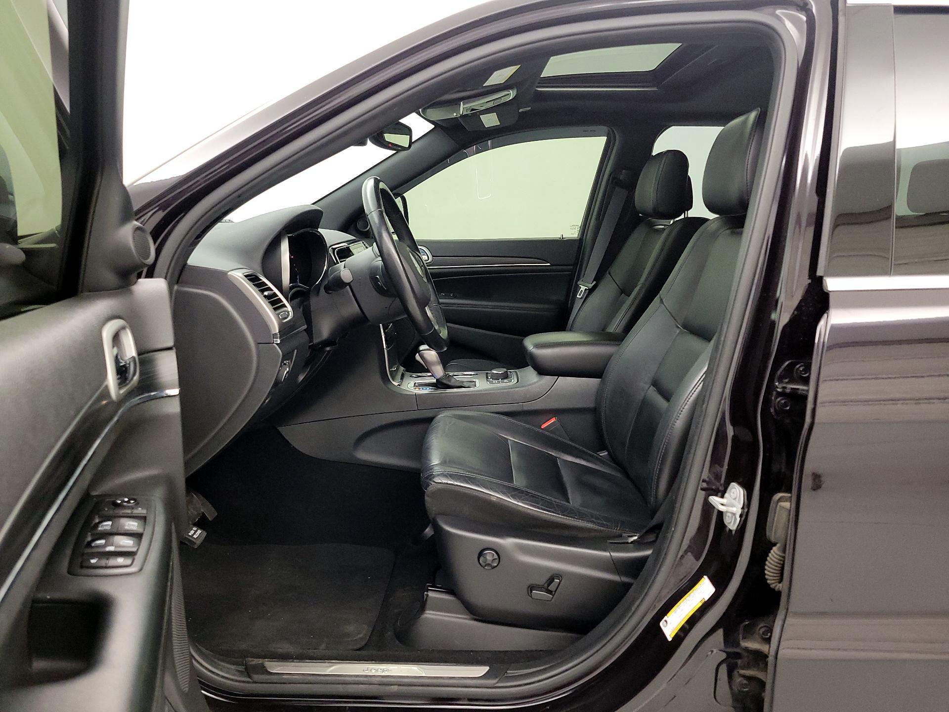 Thumbnail: 2020 Jeep Grand Cherokee - 11