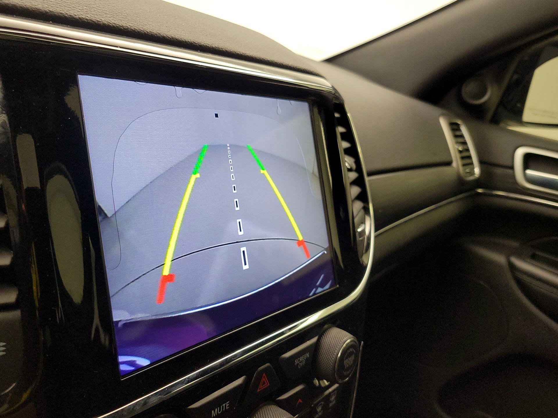 Thumbnail: 2020 Jeep Grand Cherokee - 15