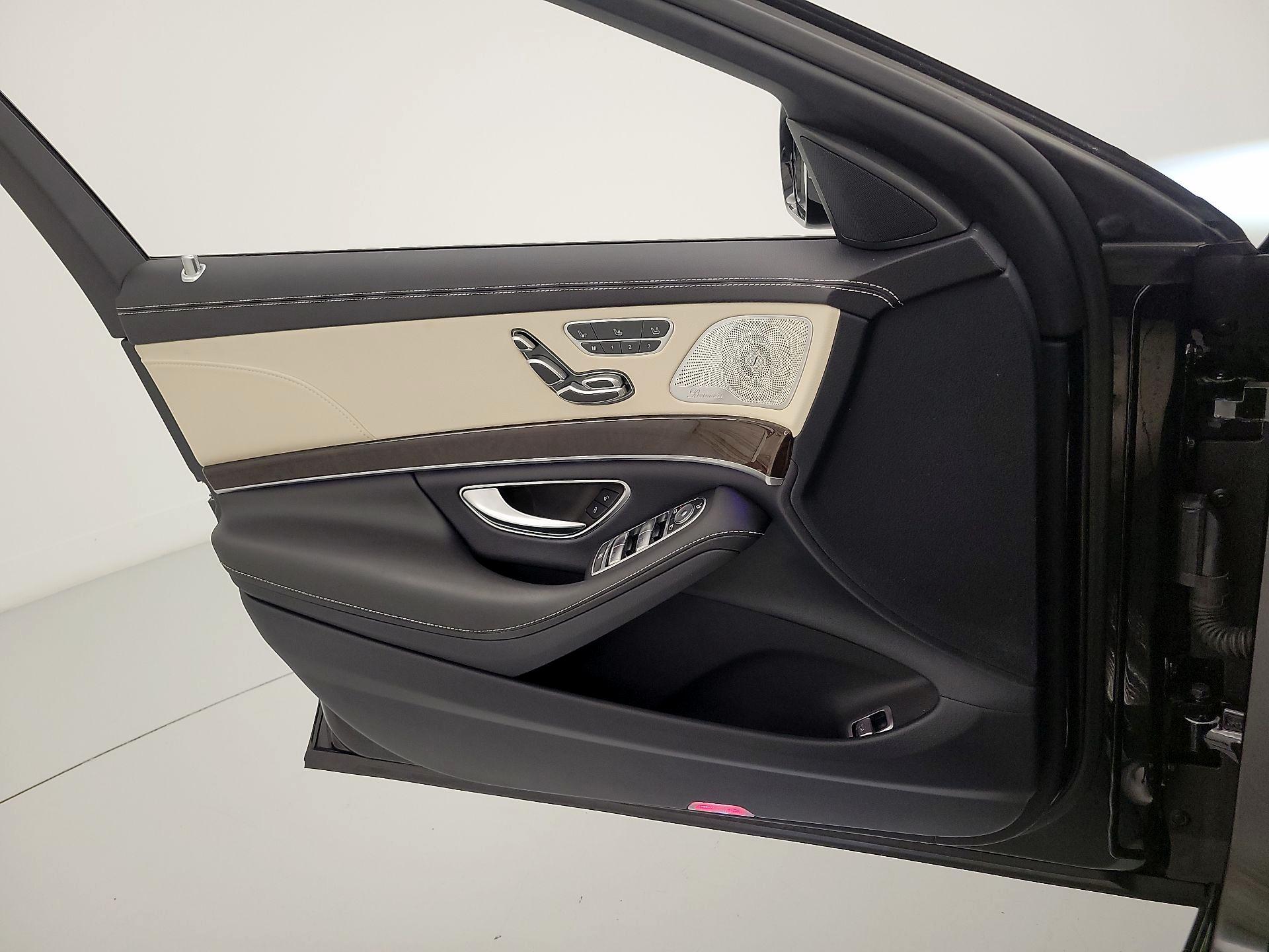 Thumbnail: 2020 Mercedes-Benz S-Class - 12