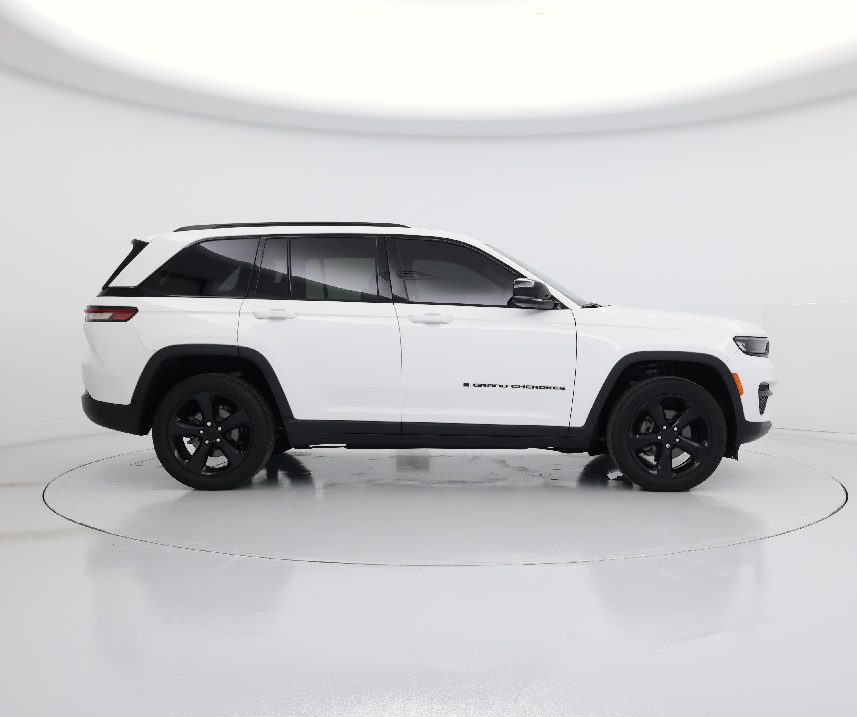 Thumbnail: 2023 Jeep Grand Cherokee - 7