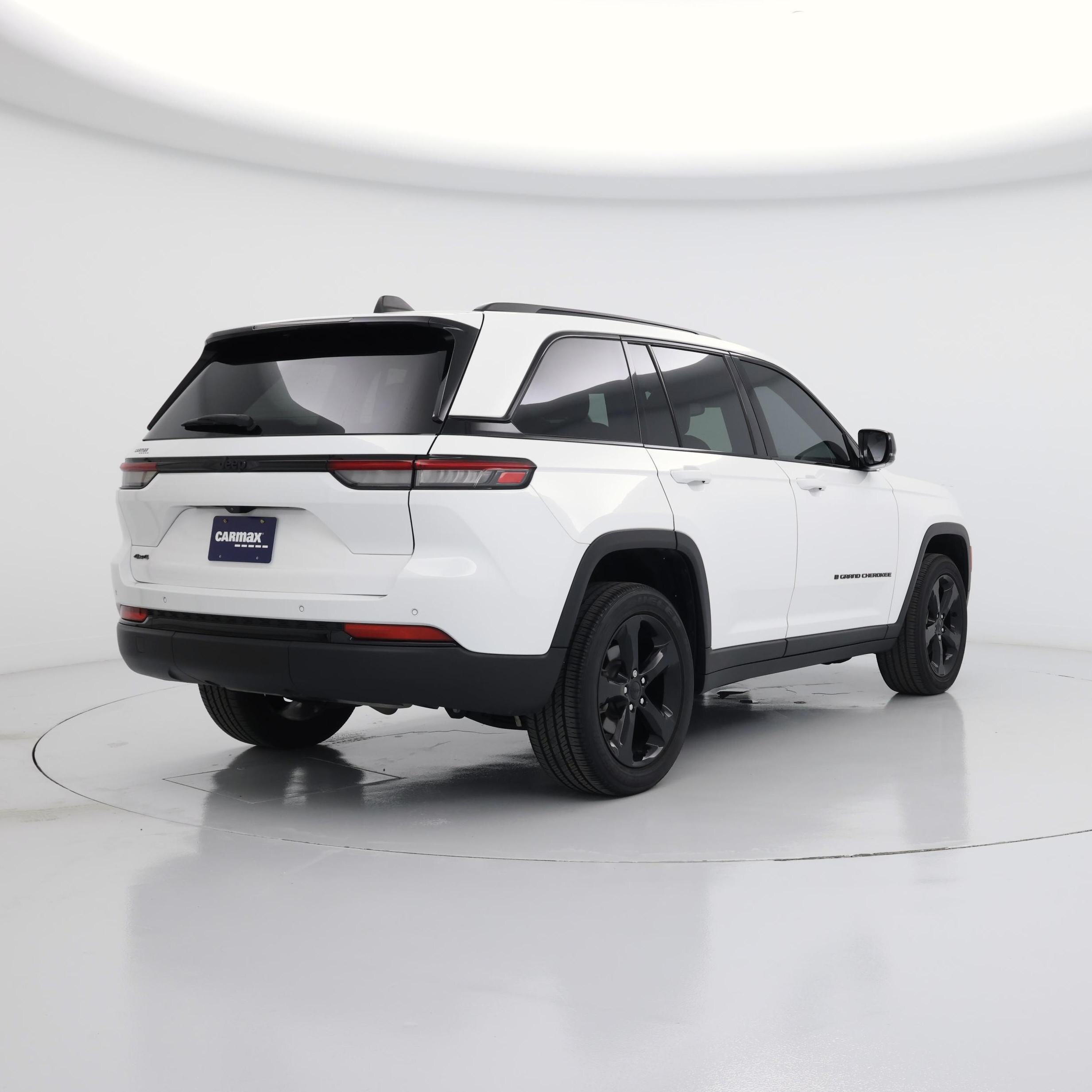 Thumbnail: 2023 Jeep Grand Cherokee - 8