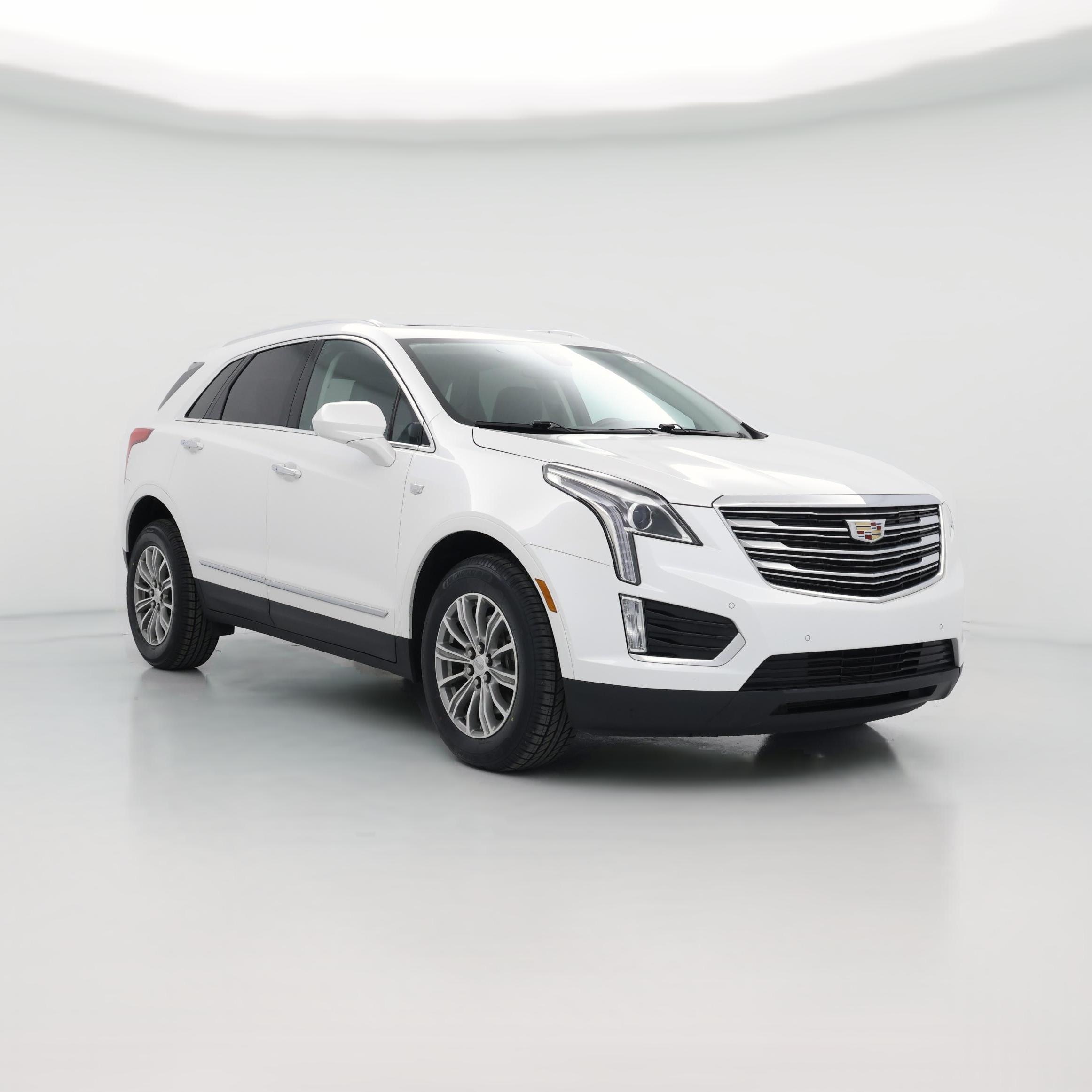 Thumbnail: 2017 Cadillac XT5 - 1