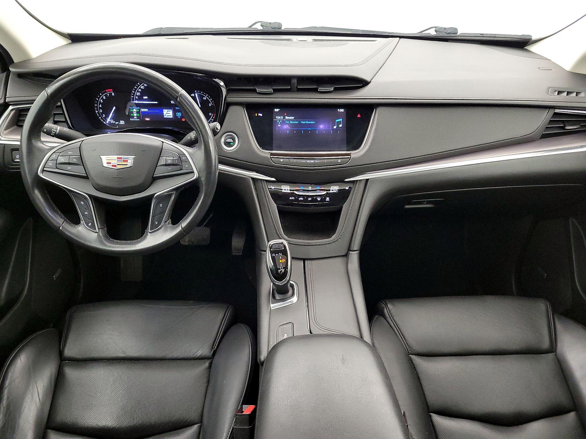Thumbnail: 2017 Cadillac XT5 - 9