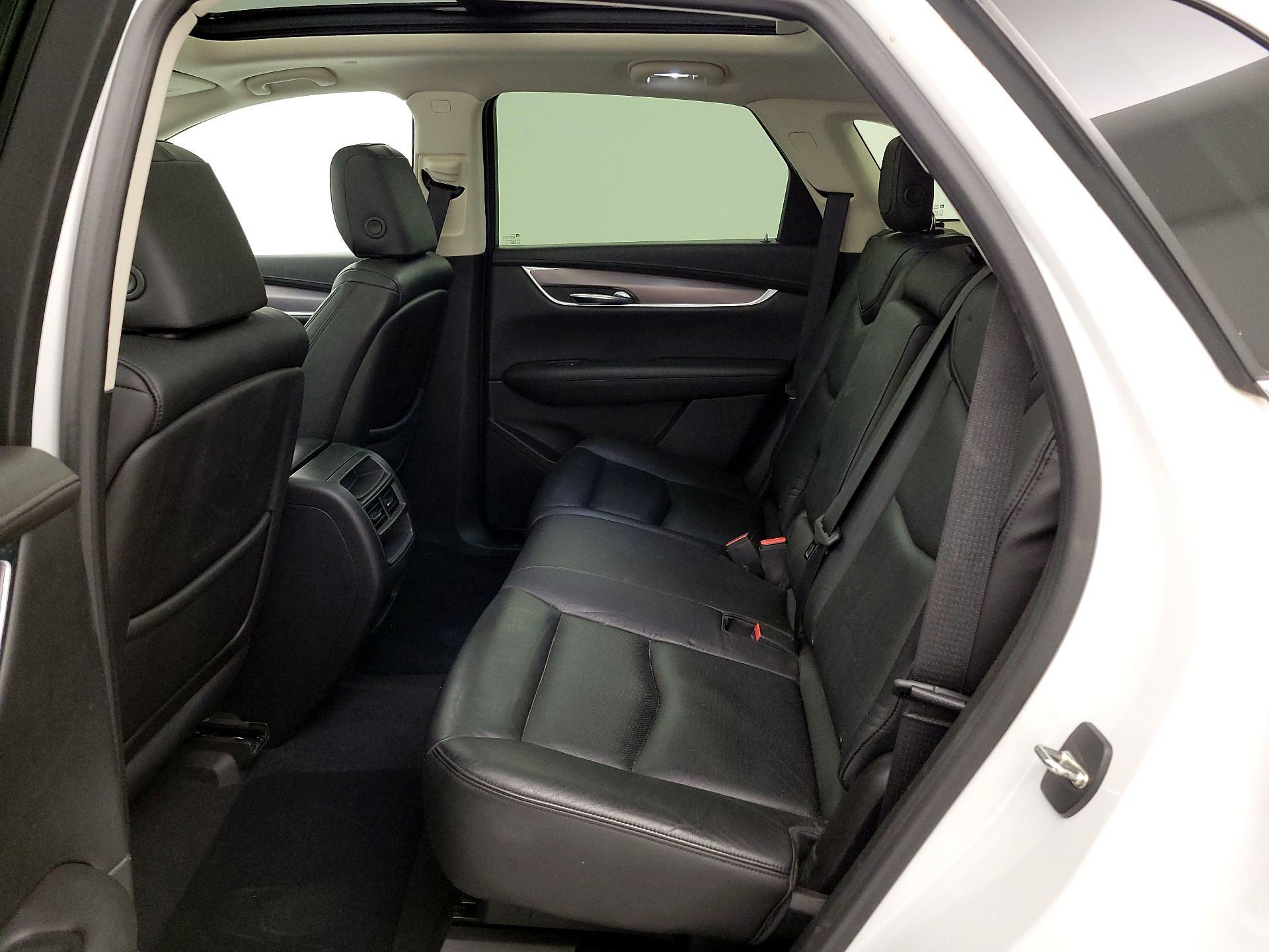 Thumbnail: 2017 Cadillac XT5 - 20