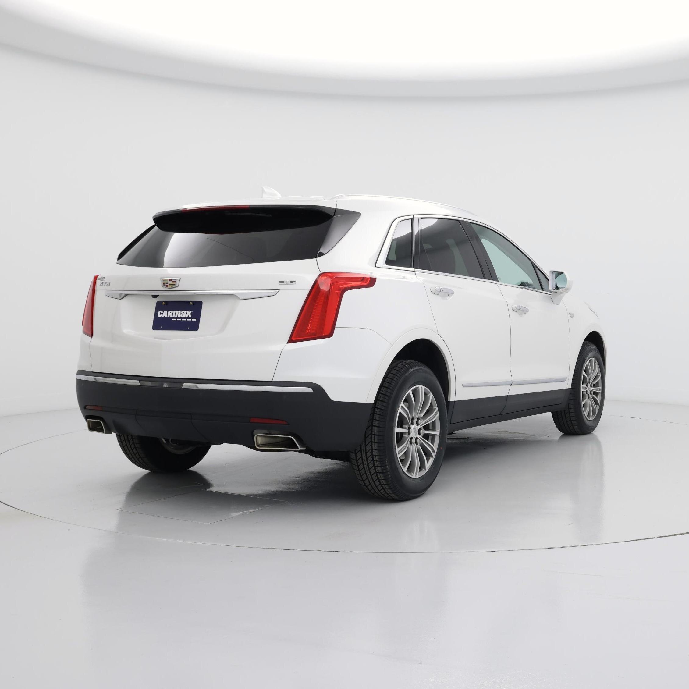 Thumbnail: 2017 Cadillac XT5 - 8