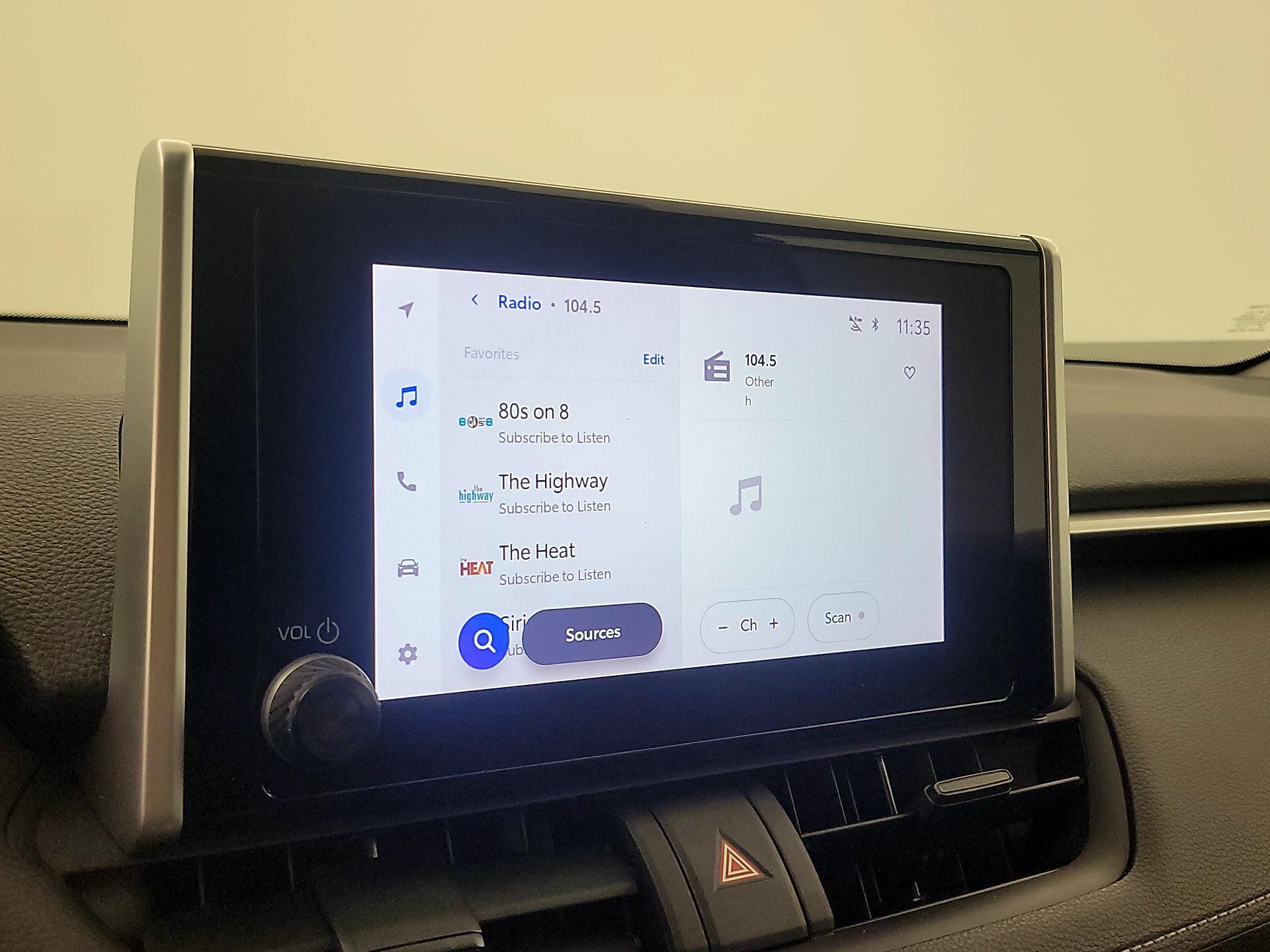 Thumbnail: 2023 Toyota RAV4 - 15