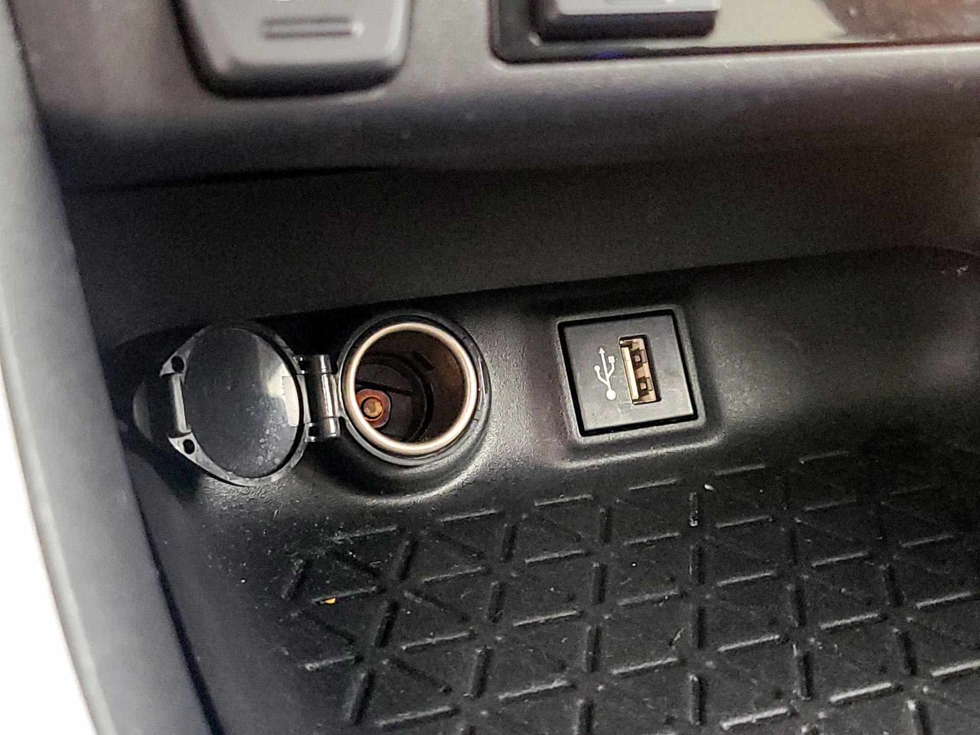 Thumbnail: 2023 Toyota RAV4 - 18