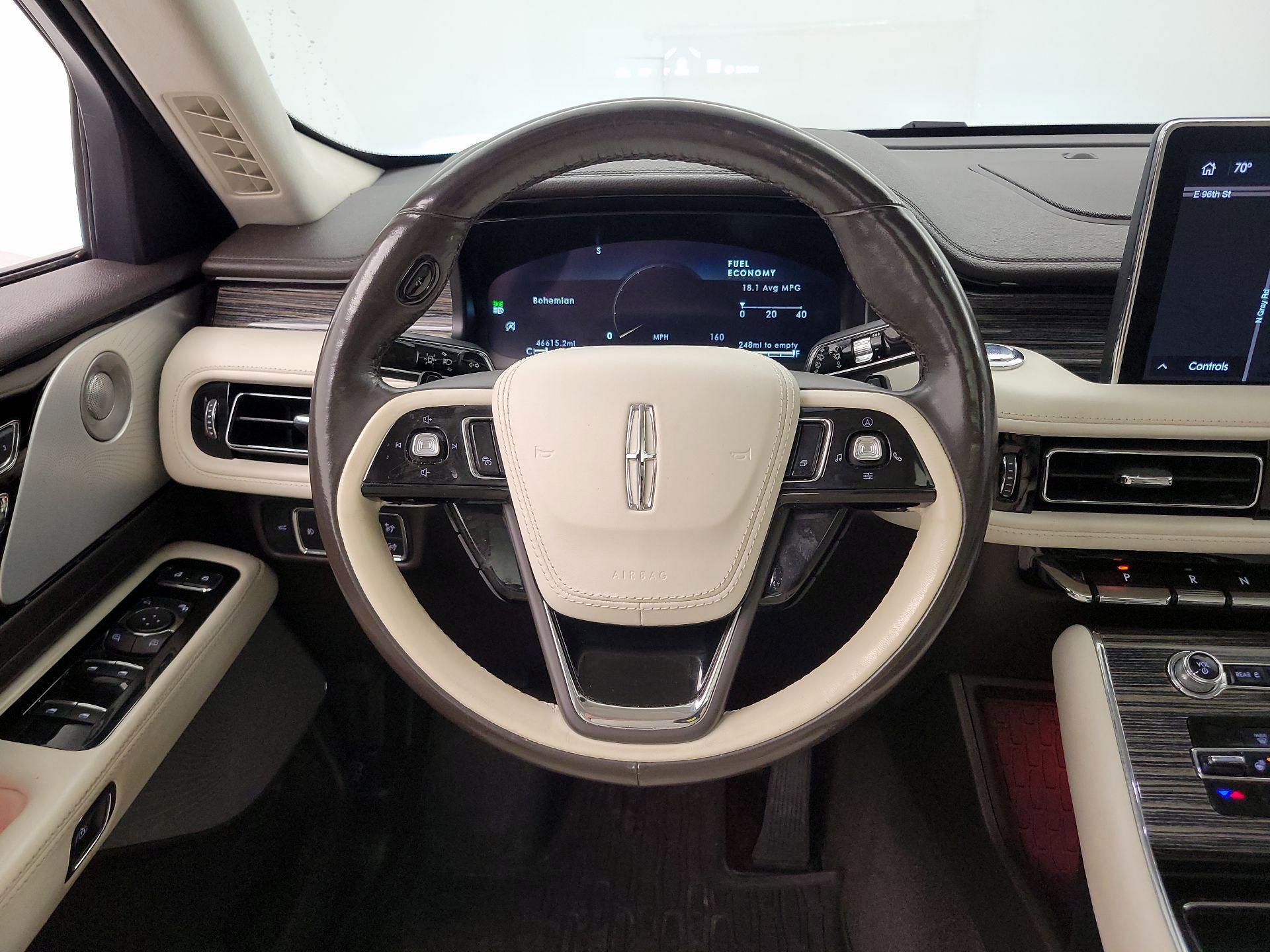 Thumbnail: 2021 Lincoln Aviator - 10