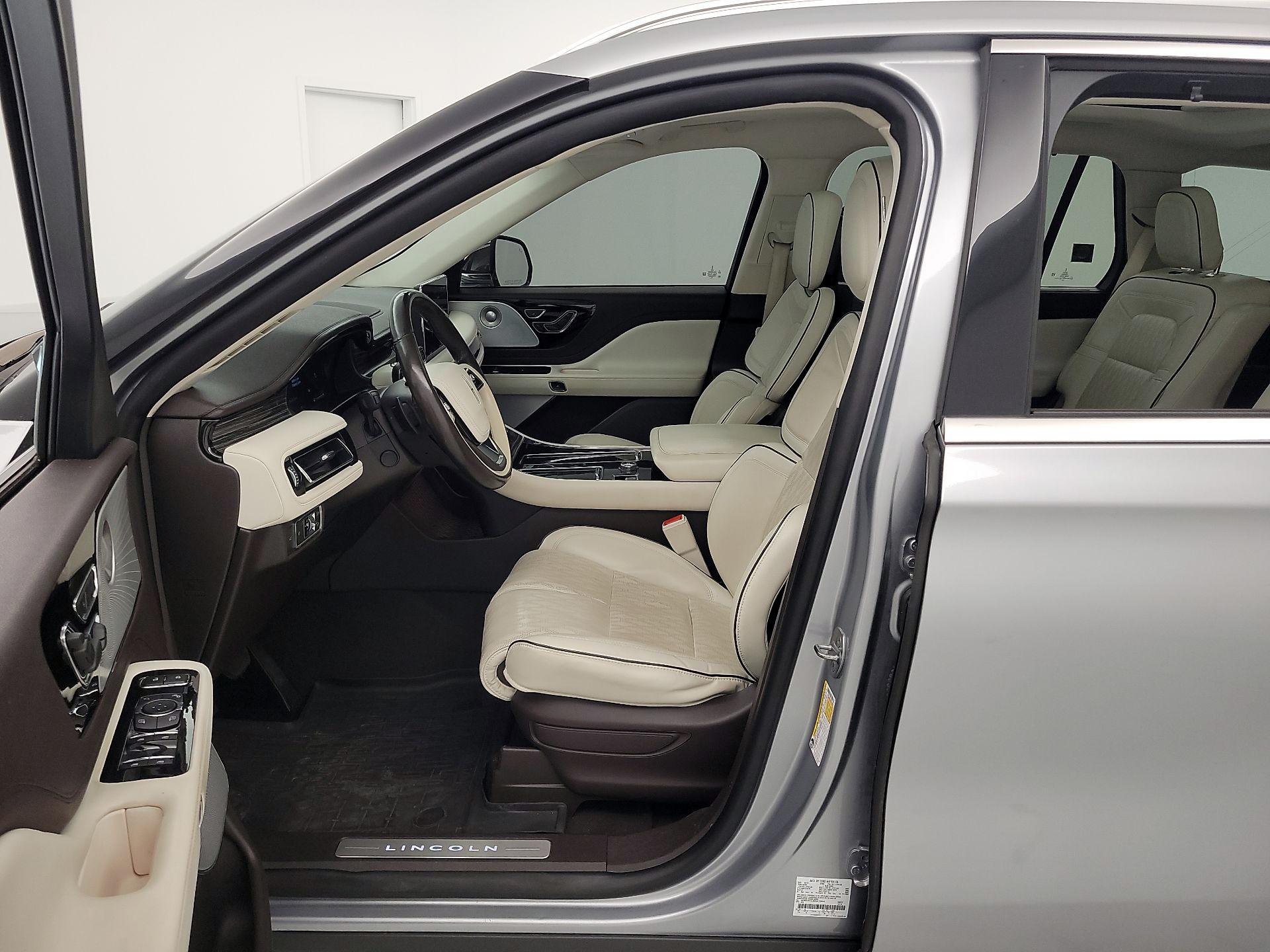 Thumbnail: 2021 Lincoln Aviator - 11