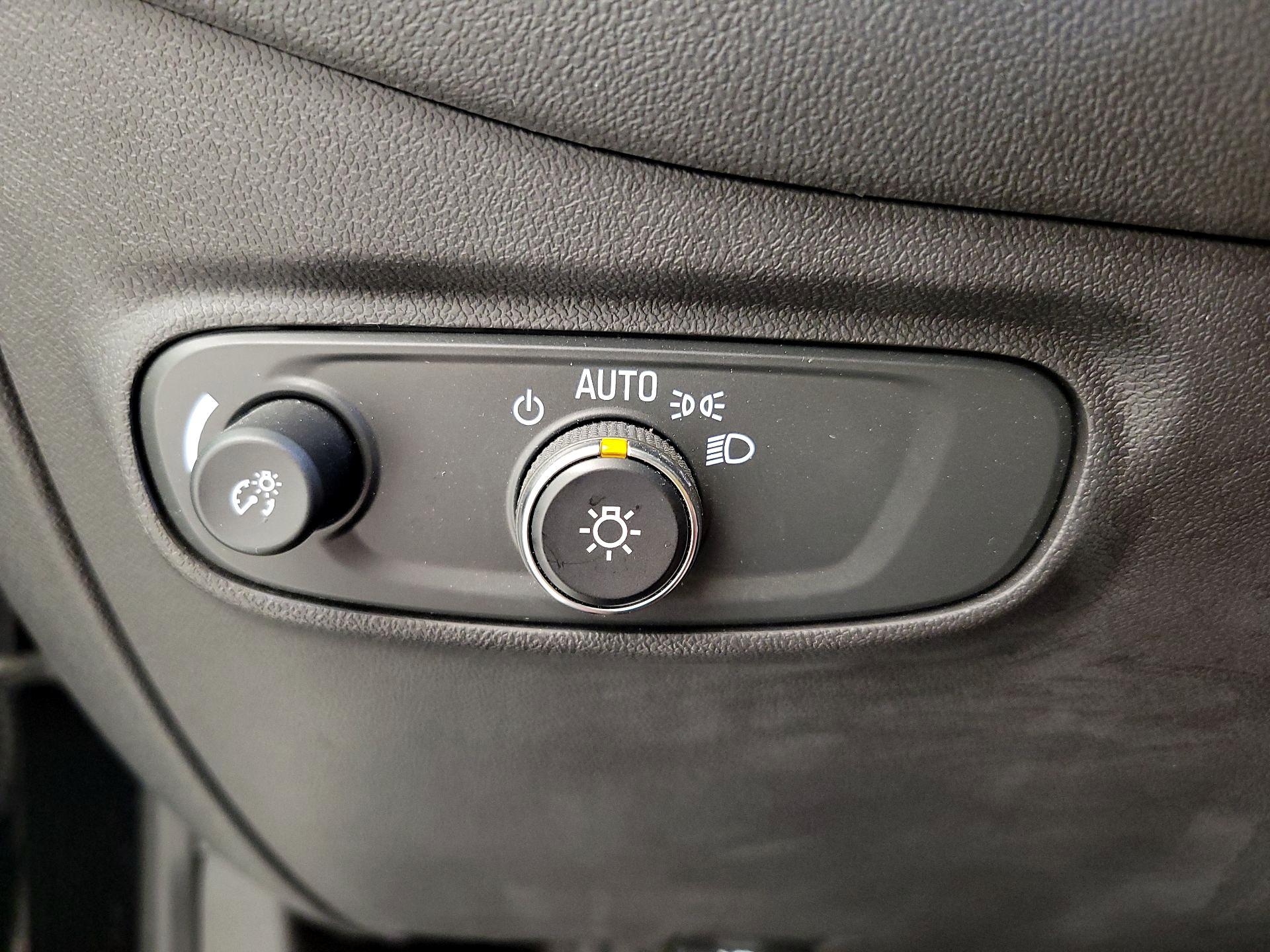 Thumbnail: 2022 Chevrolet Equinox - 13