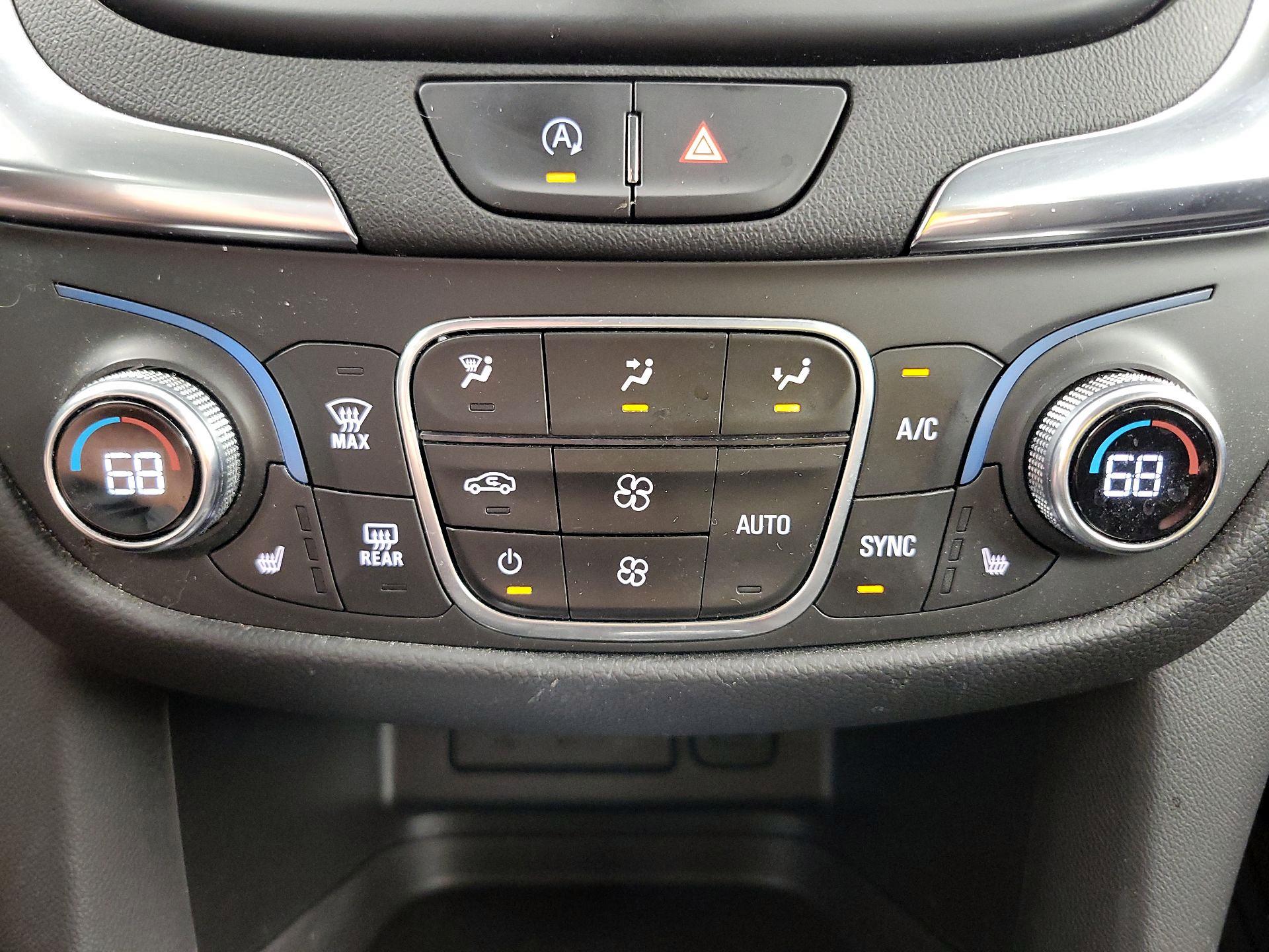 Thumbnail: 2022 Chevrolet Equinox - 16