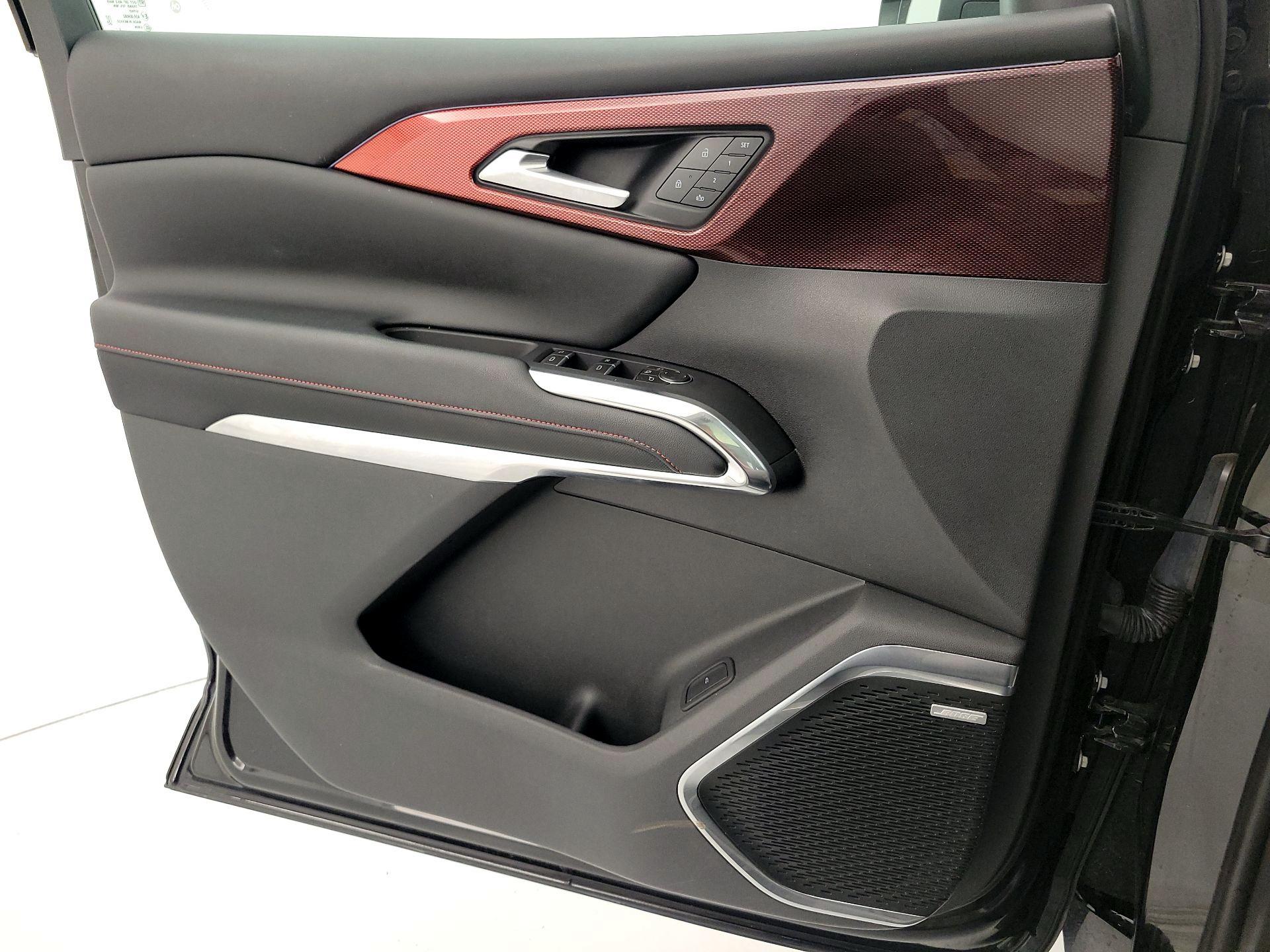 Thumbnail: 2024 Chevrolet Traverse - 12