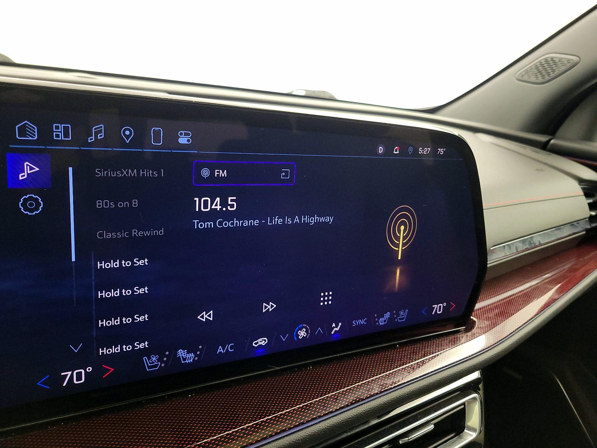 Thumbnail: 2024 Chevrolet Traverse - 15