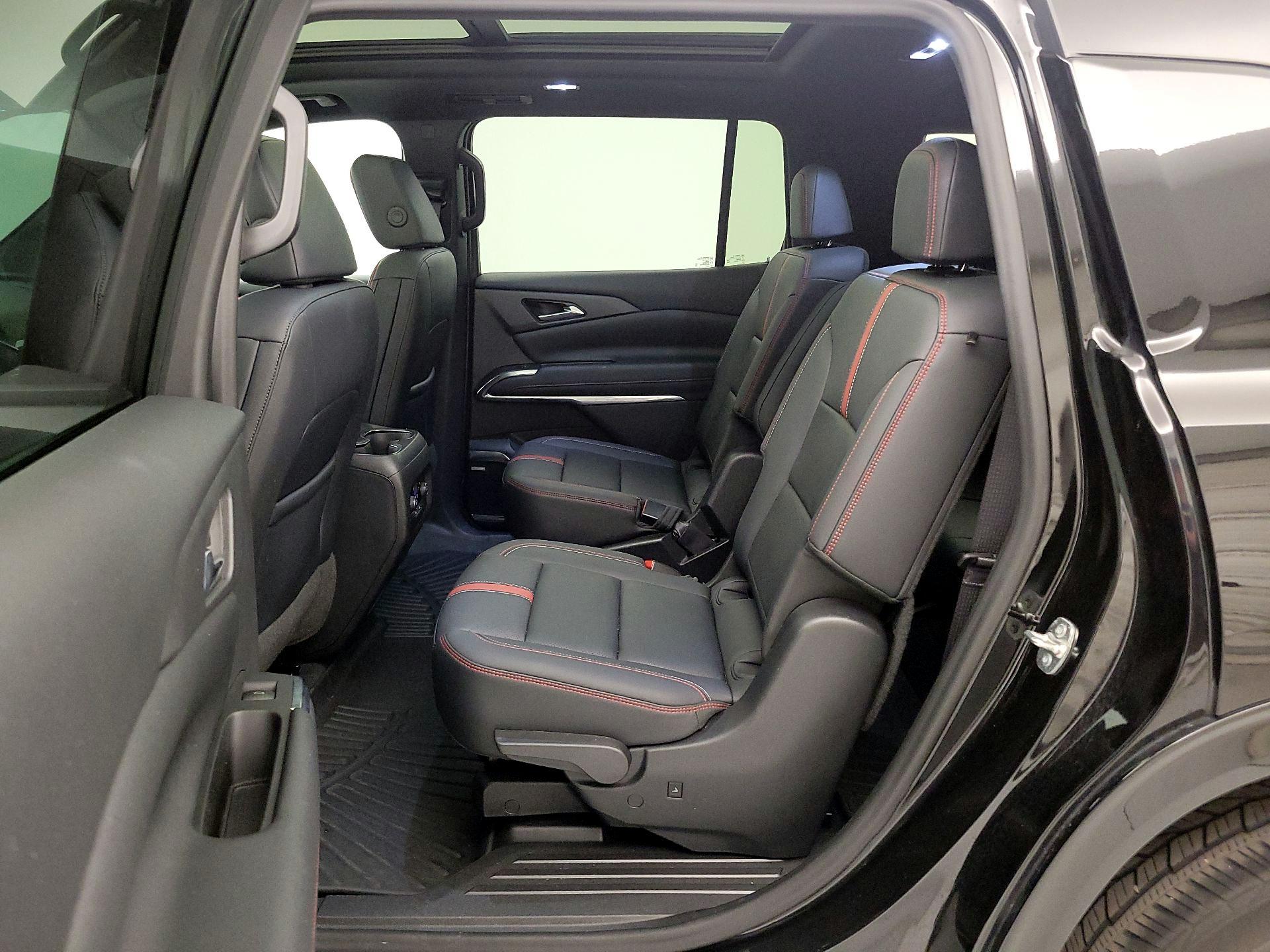 Thumbnail: 2024 Chevrolet Traverse - 20