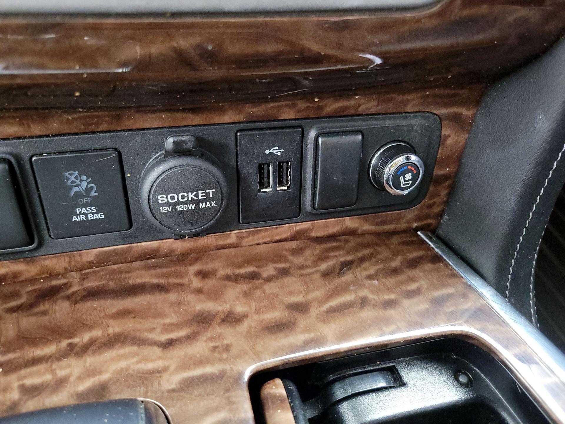 Thumbnail: 2020 Nissan Armada - 19