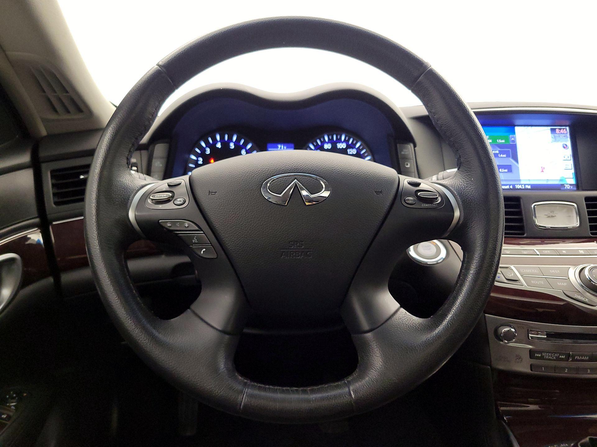 Thumbnail: 2017 INFINITI Q70 - 10