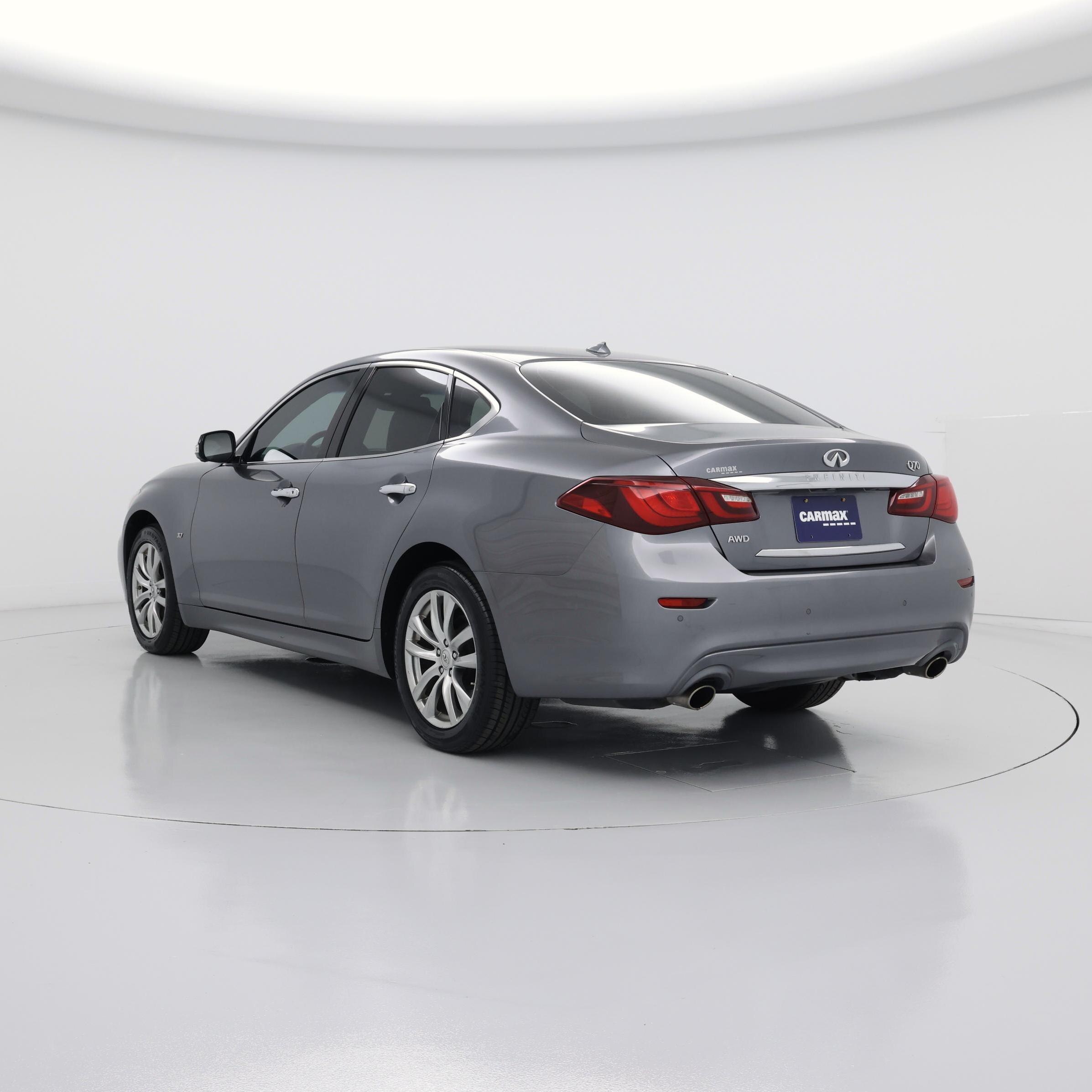 Thumbnail: 2017 INFINITI Q70 - 2