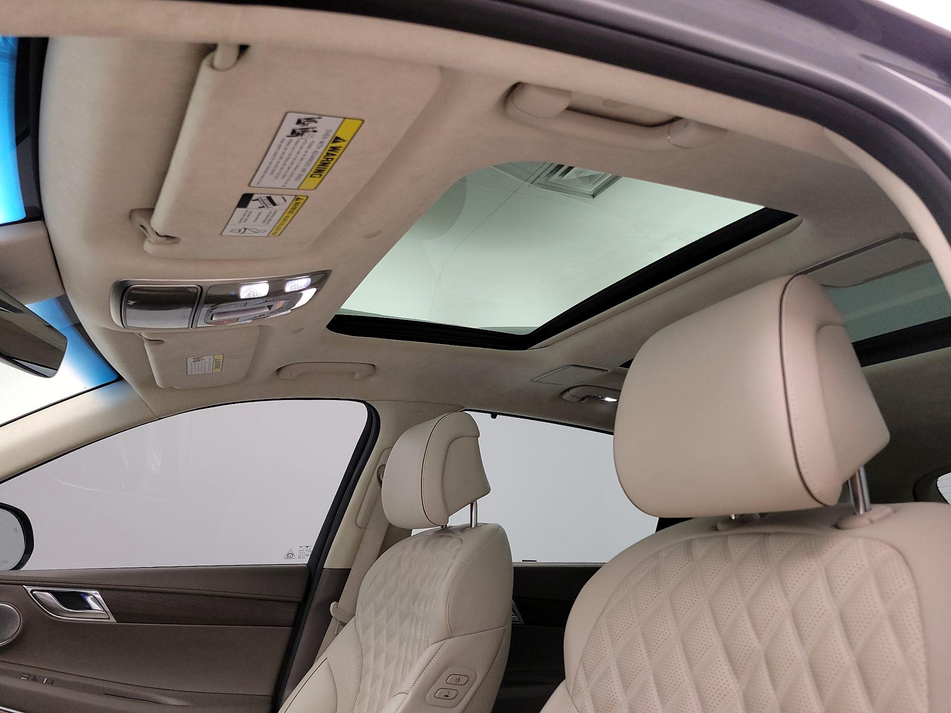 Thumbnail: 2023 Genesis GV80 - 20