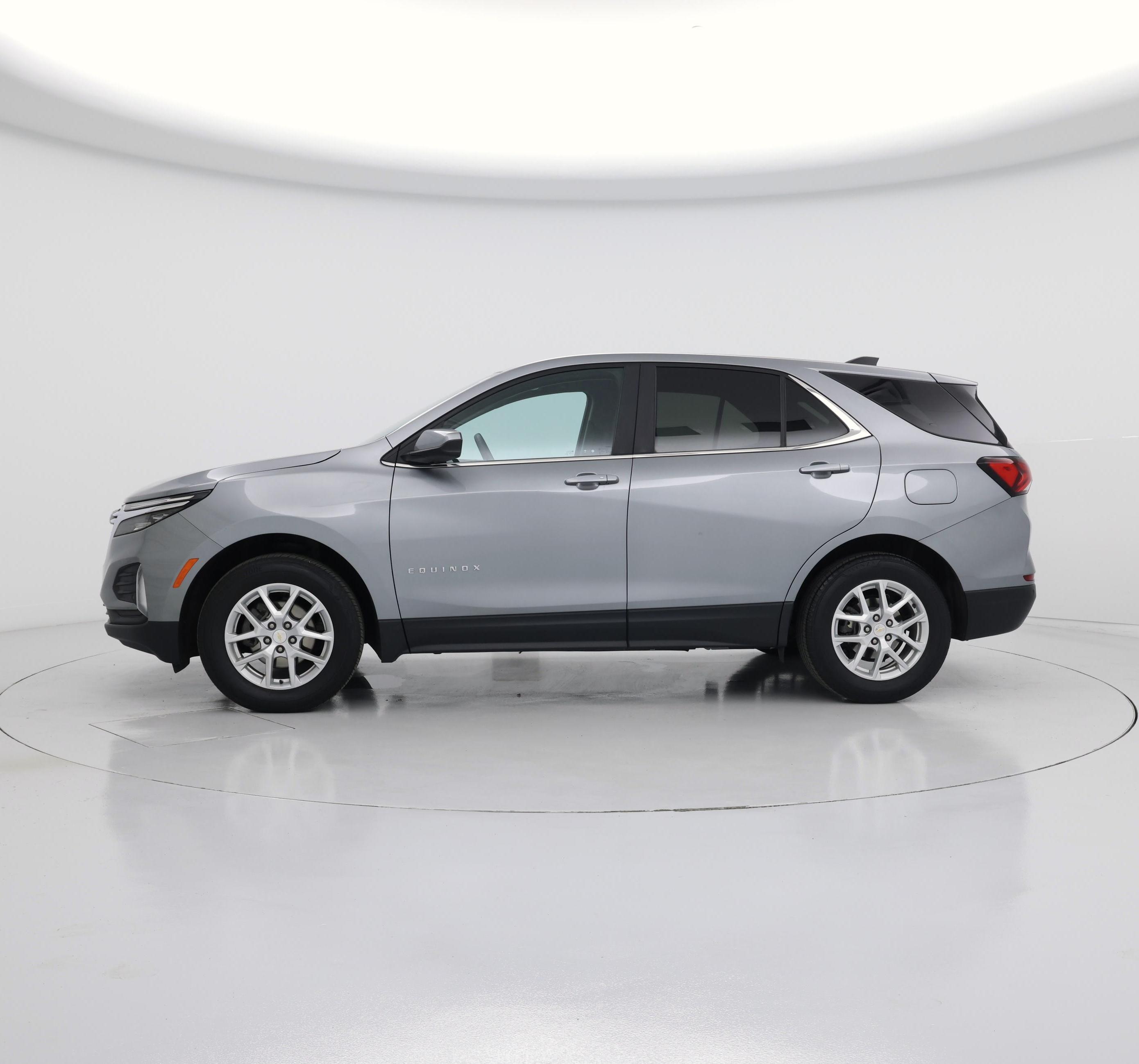 Thumbnail: 2023 Chevrolet Equinox - 3
