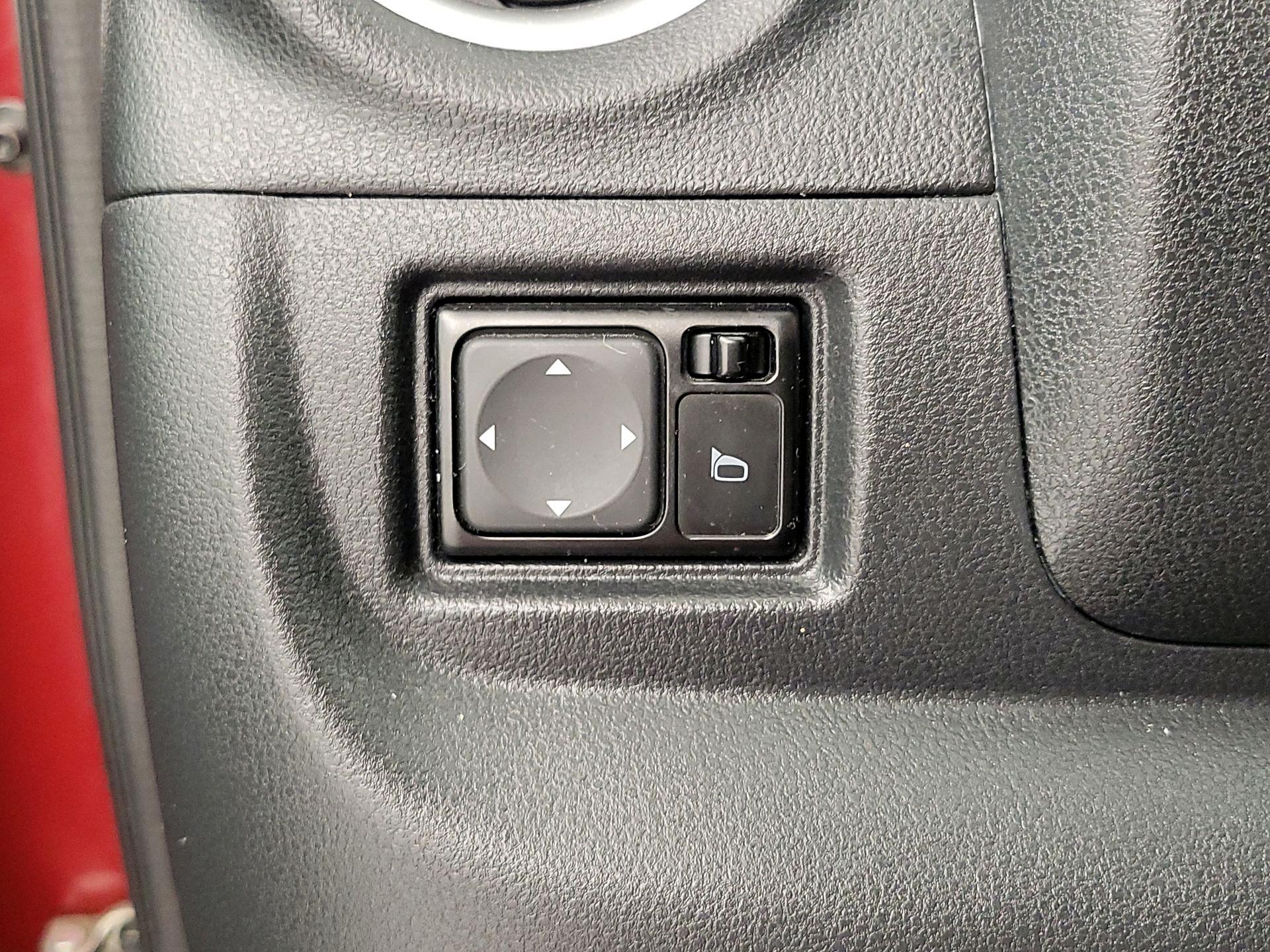 Thumbnail: 2016 Nissan Versa - 13