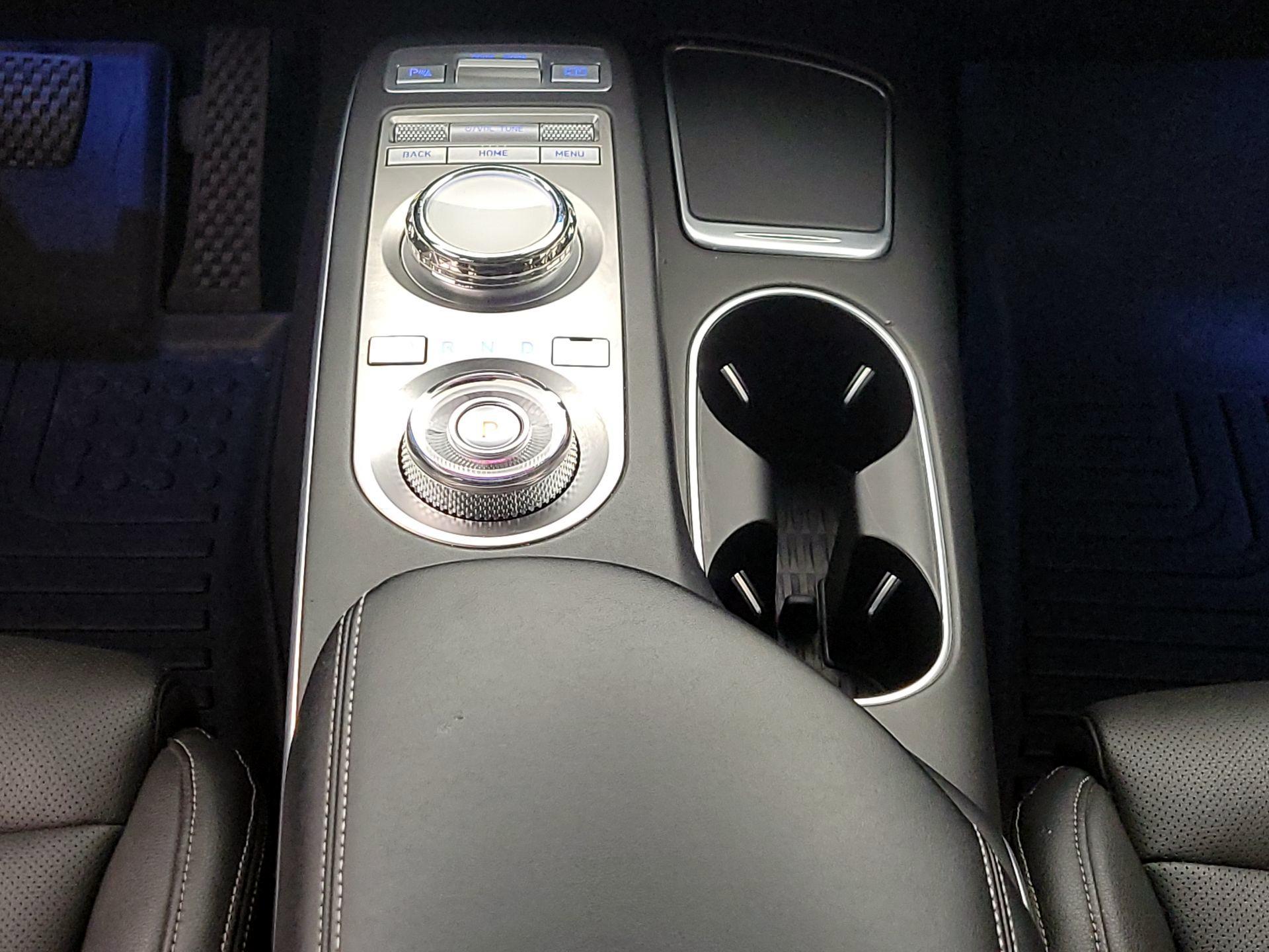 Thumbnail: 2023 Genesis GV70 - 18