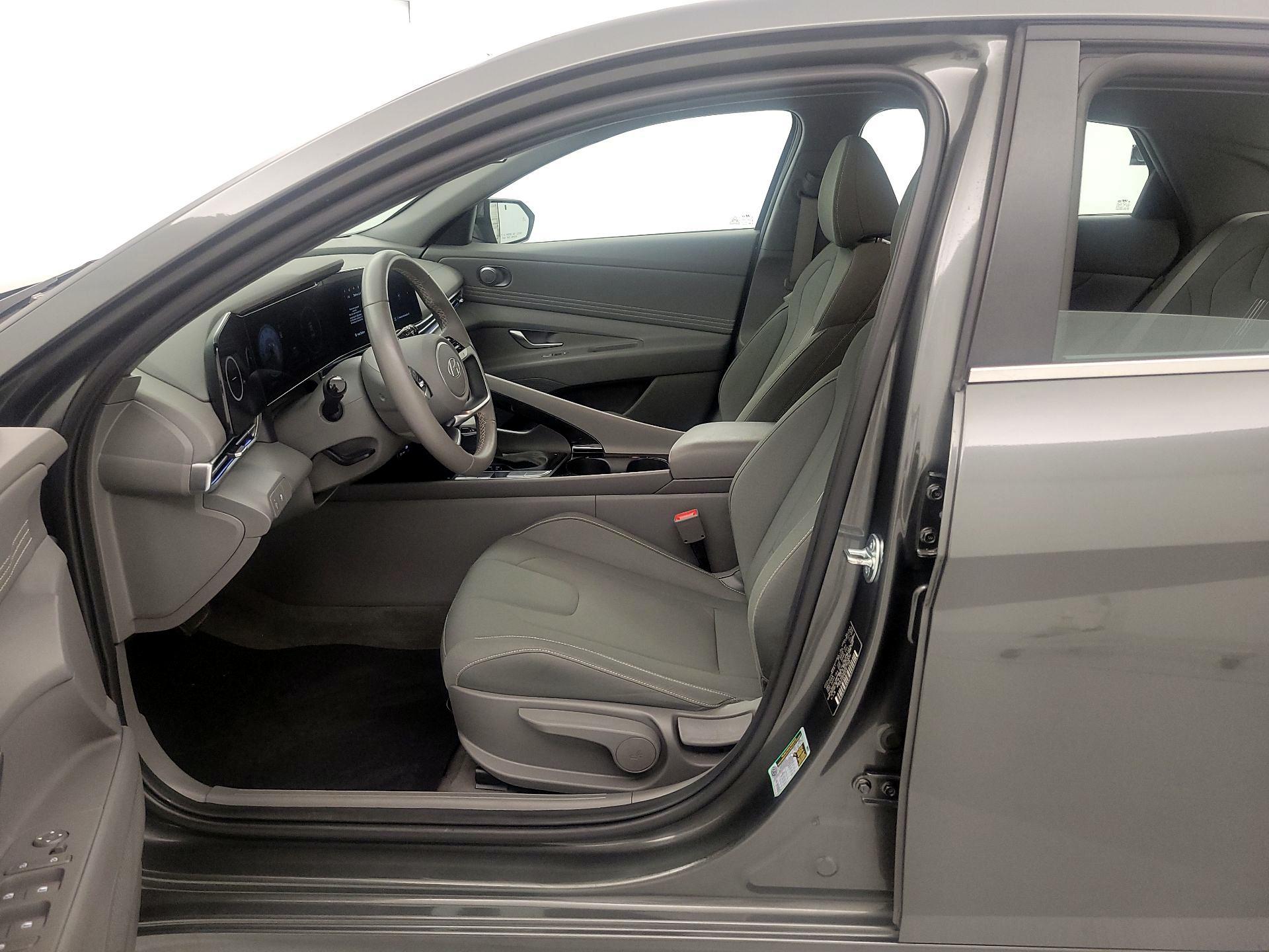 Thumbnail: 2025 Hyundai Elantra - 11