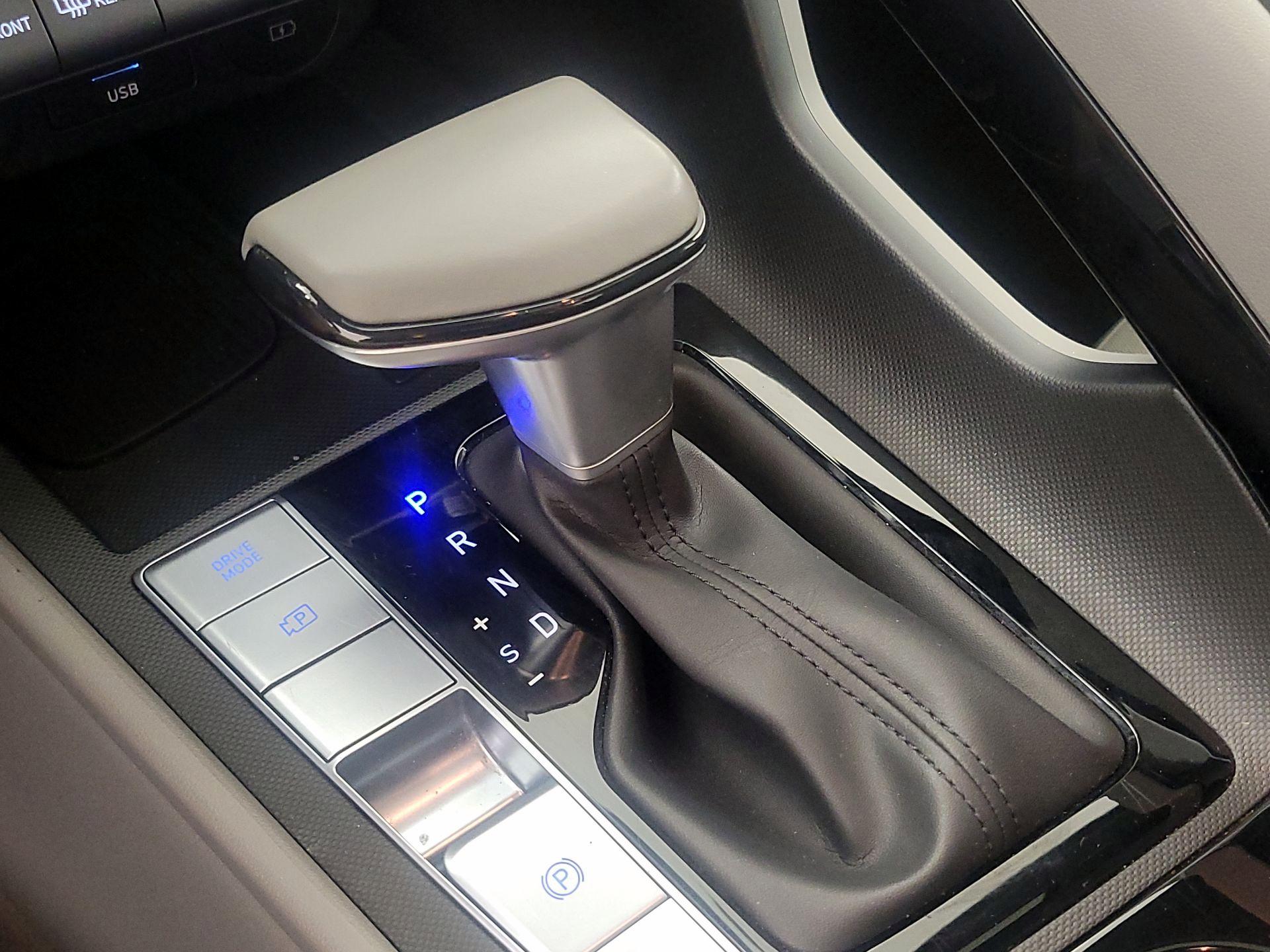 Thumbnail: 2025 Hyundai Elantra - 18