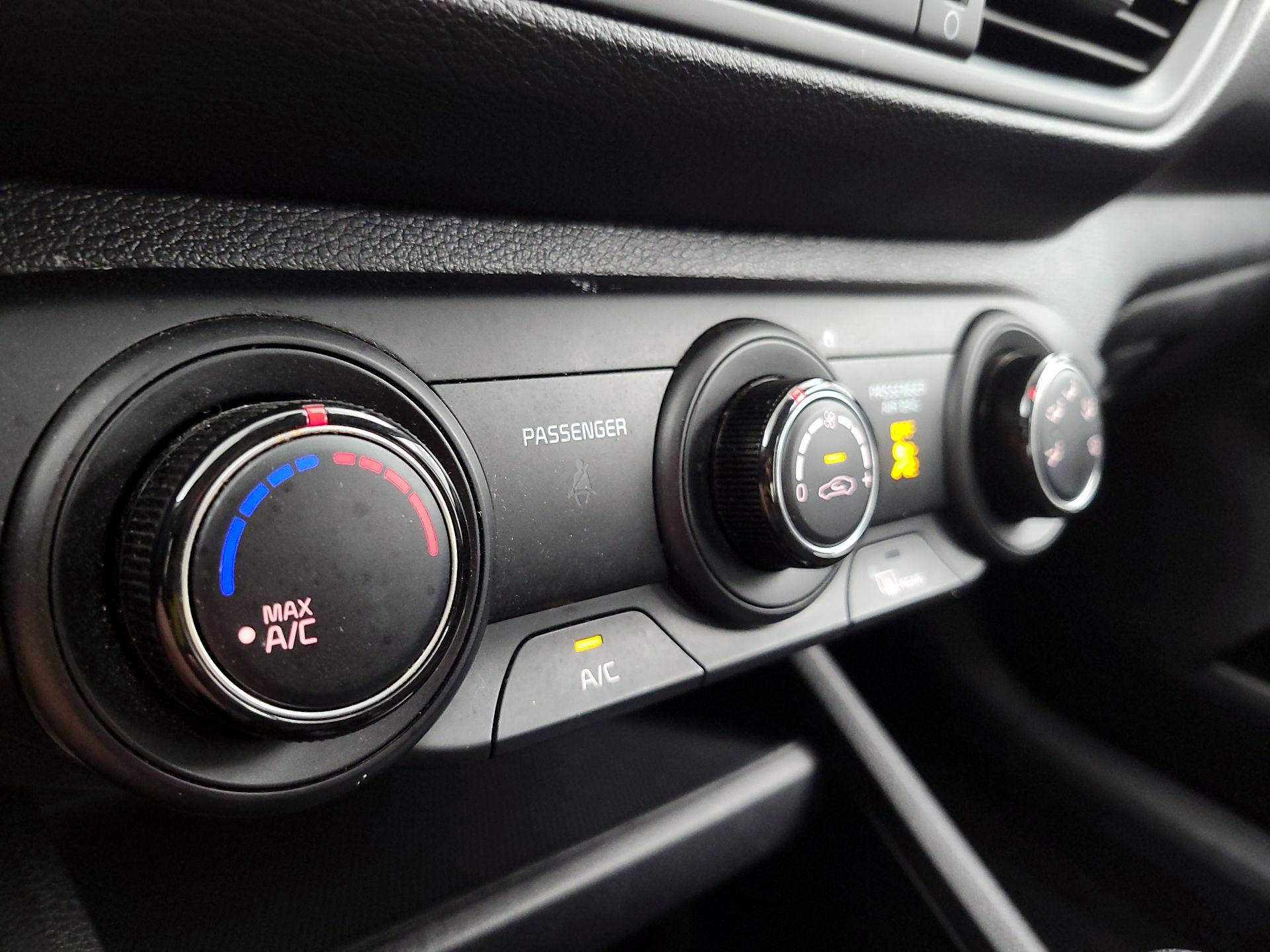 Thumbnail: 2024 Kia Forte - 16