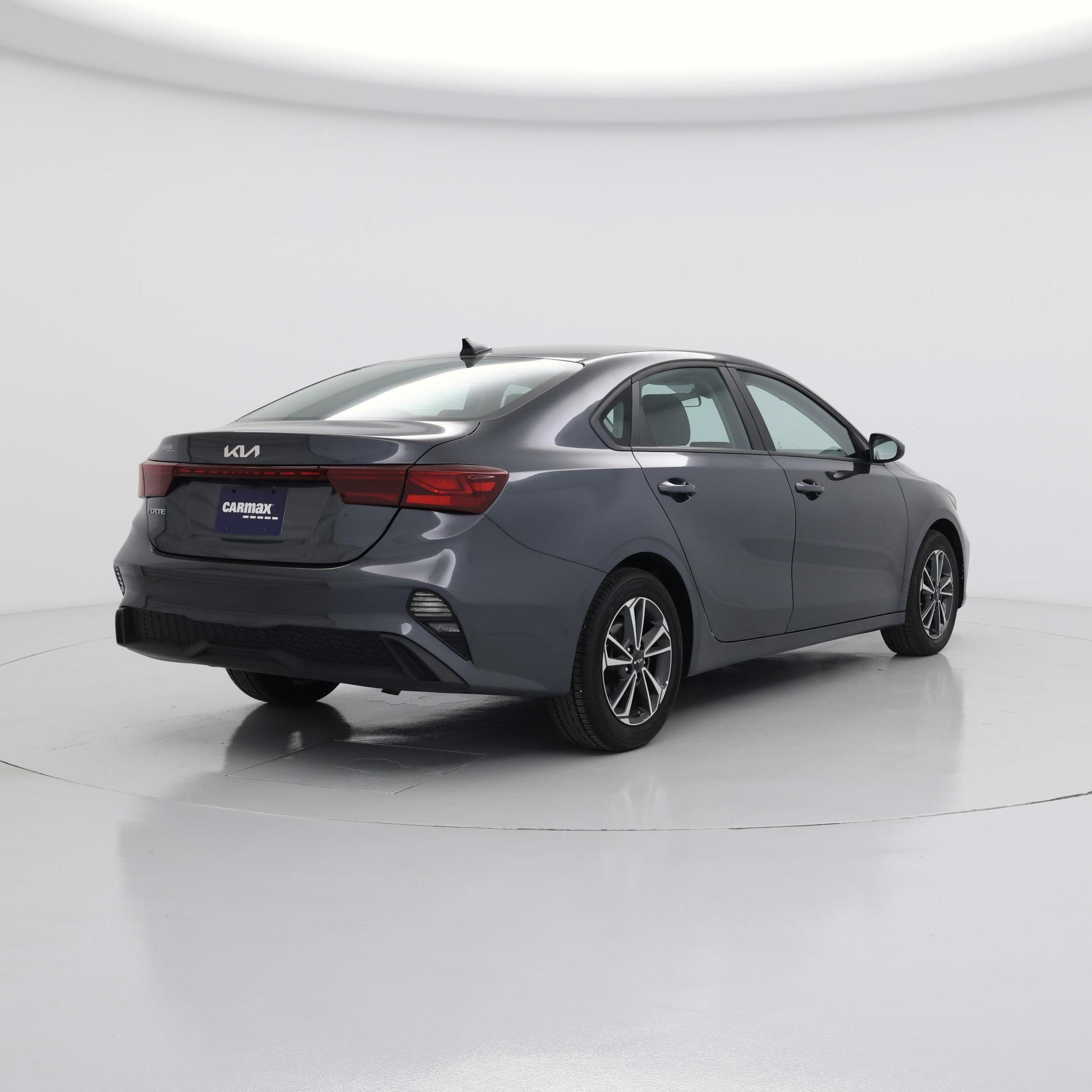 Thumbnail: 2024 Kia Forte - 8
